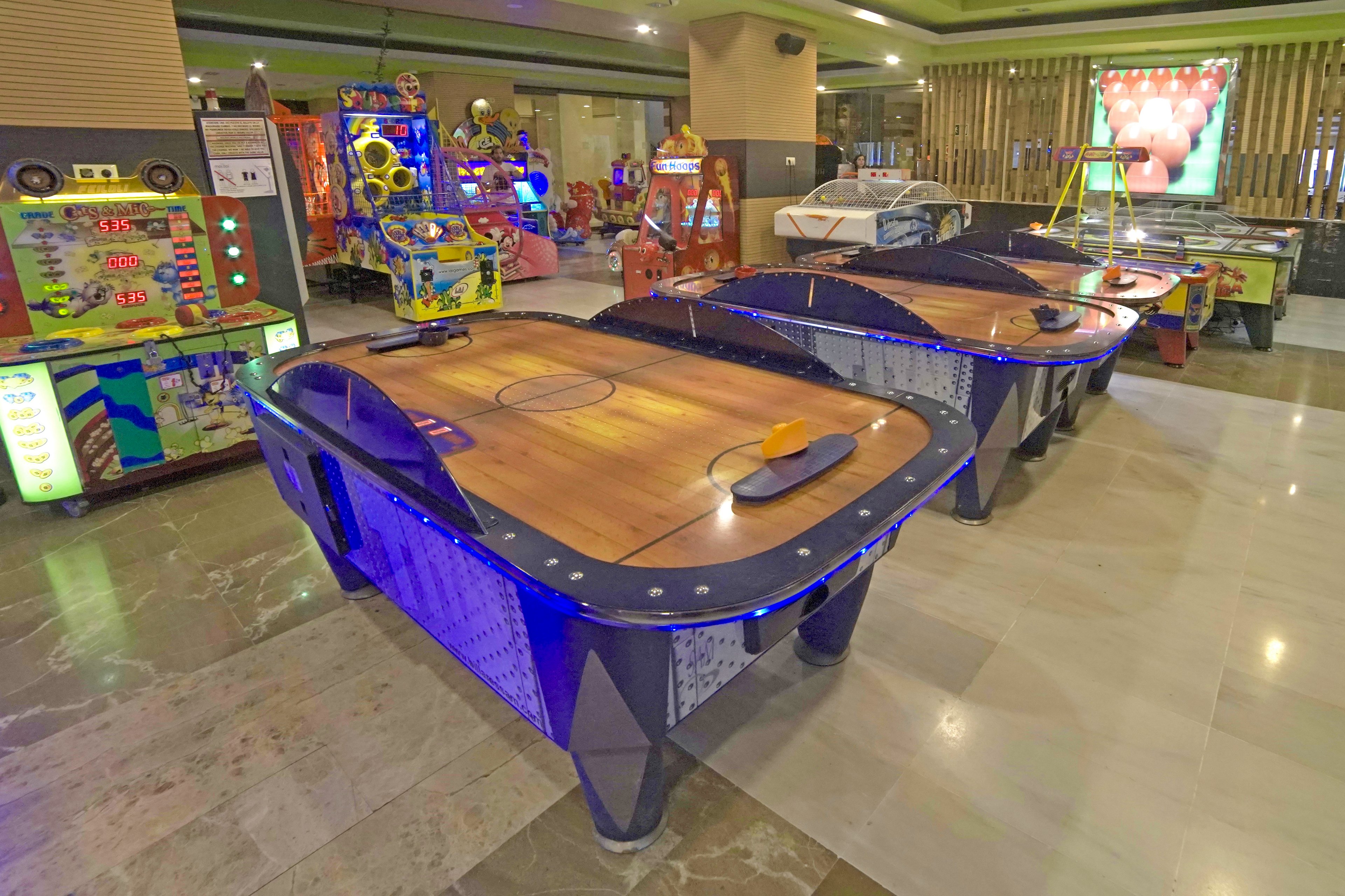 Holiday World Polynesia Hotel