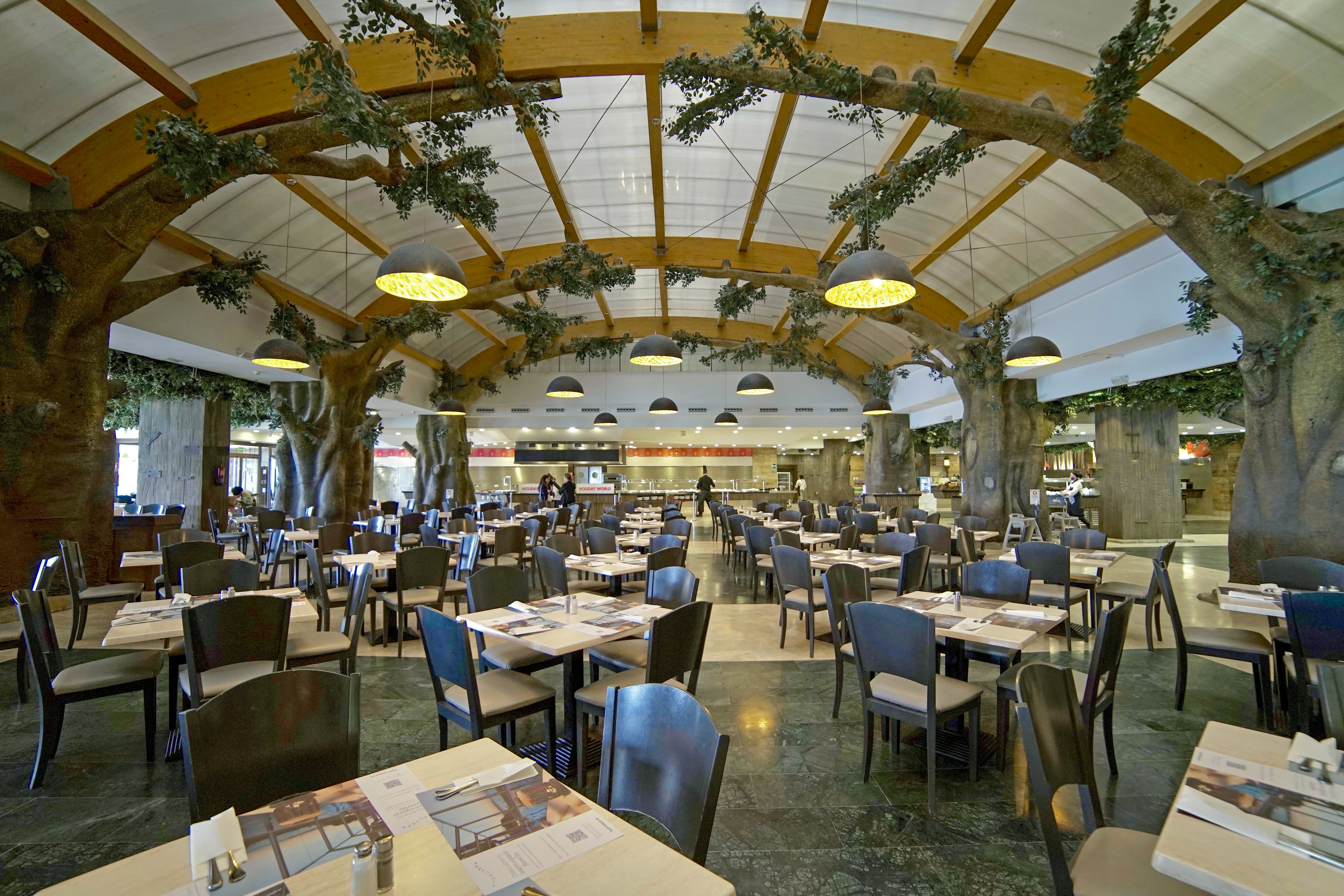 Holiday World Polynesia Hotel