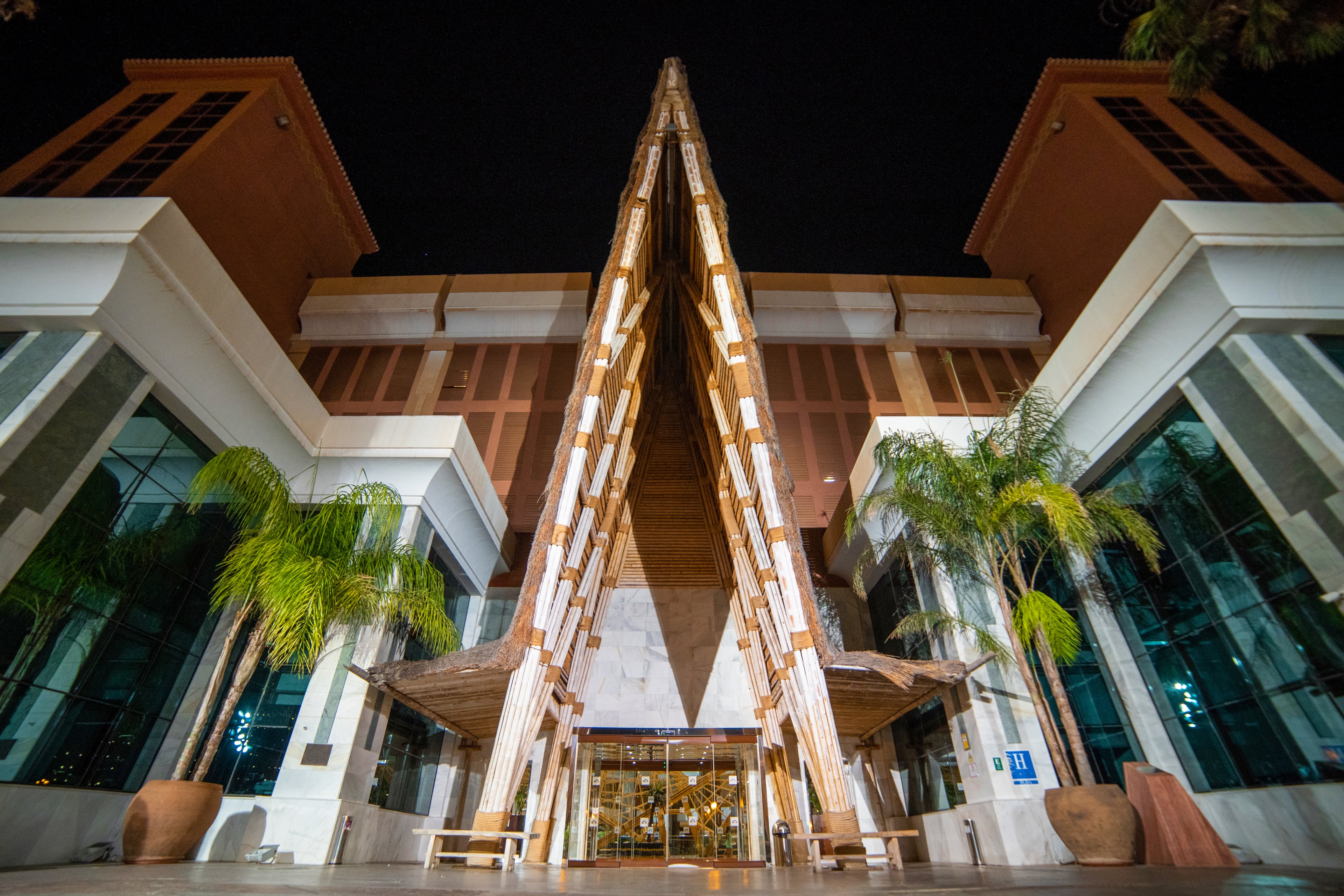 Holiday World Polynesia Hotel