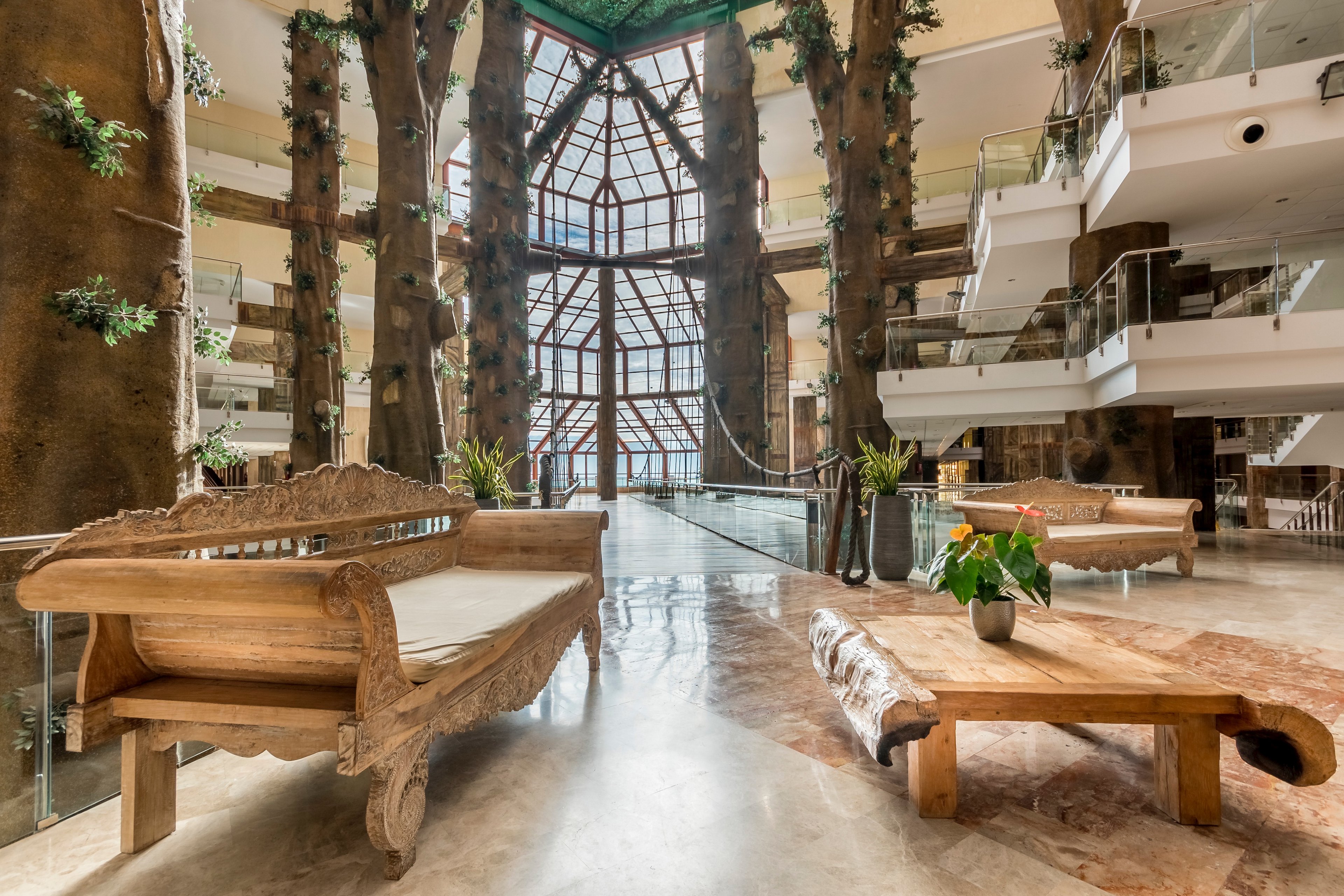 Holiday World Polynesia Hotel