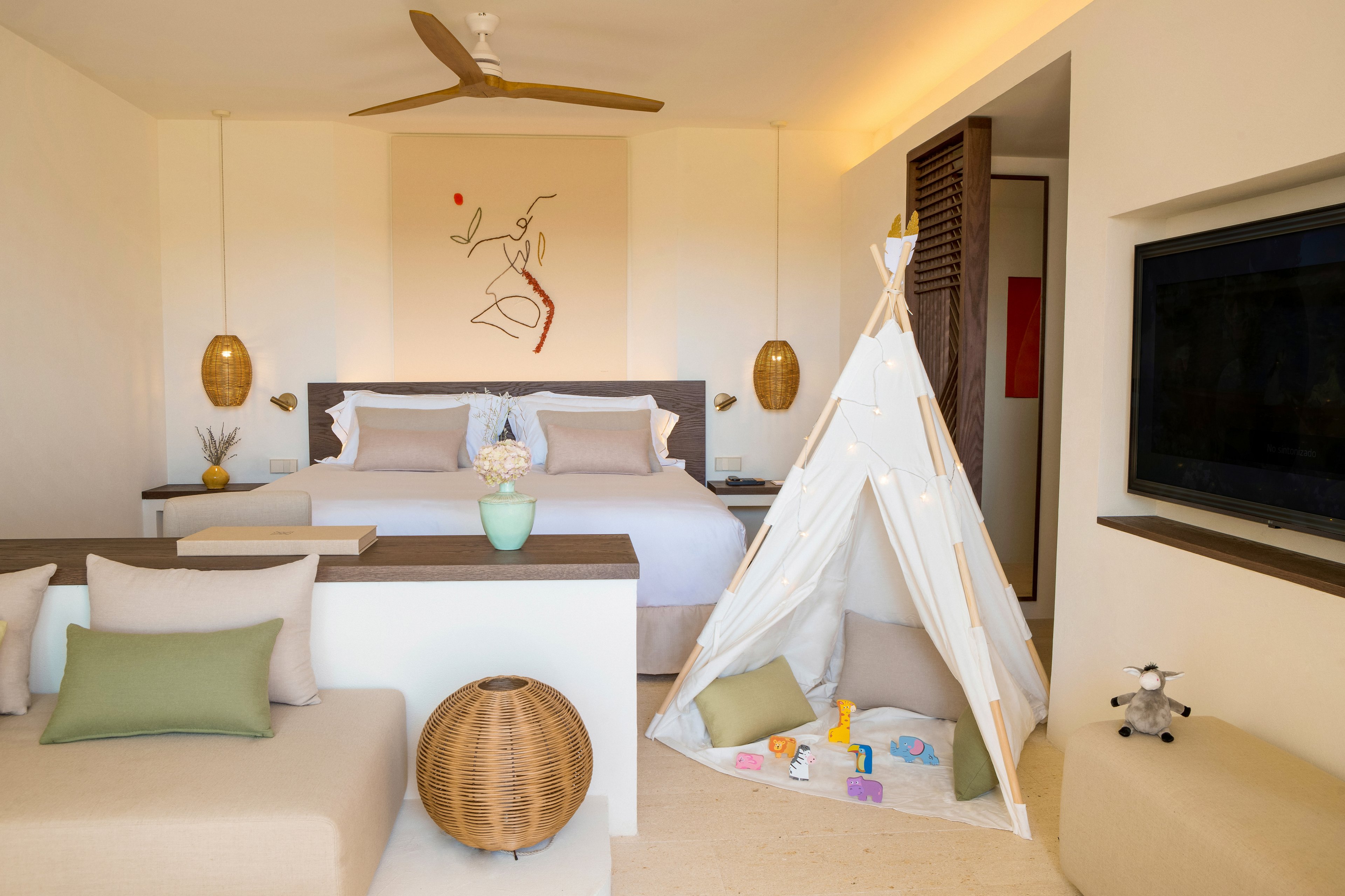 La Zambra Resort