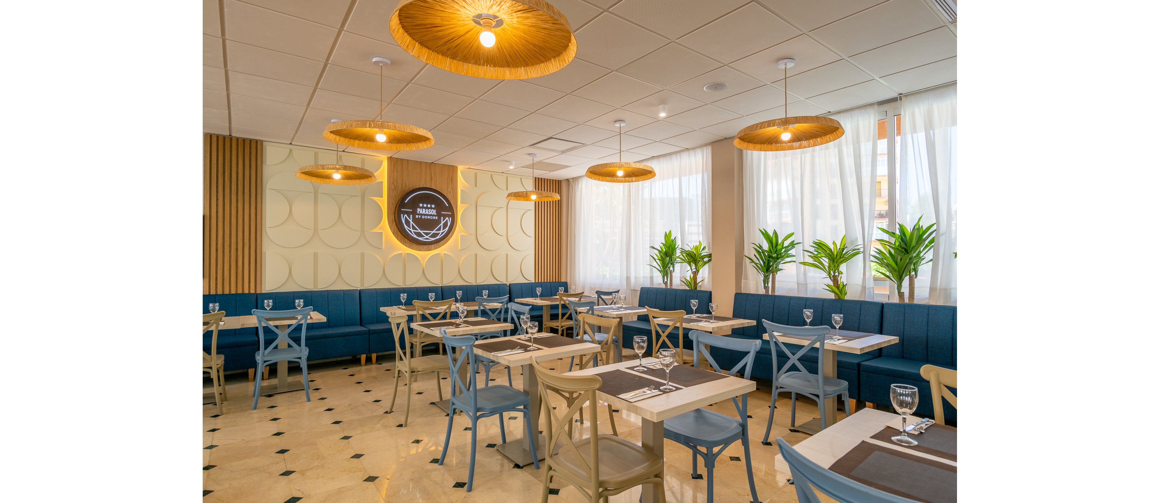 Hotel Parasol by Dorobe