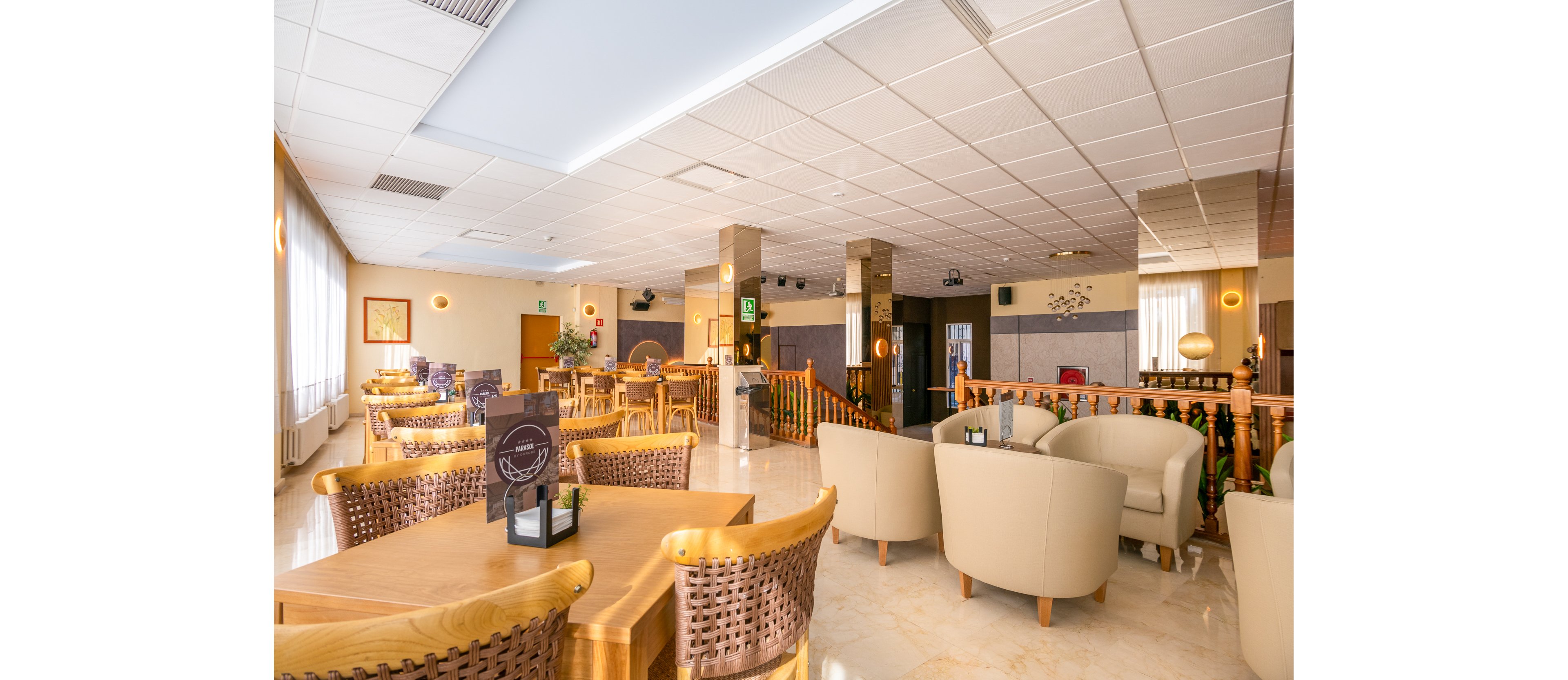 Hotel Parasol by Dorobe