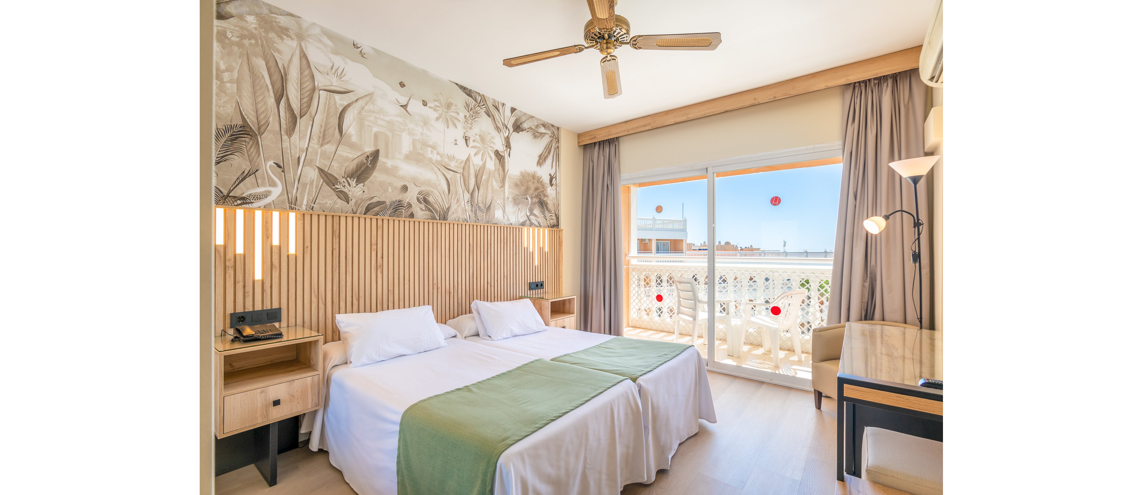 Hotel Parasol by Dorobe