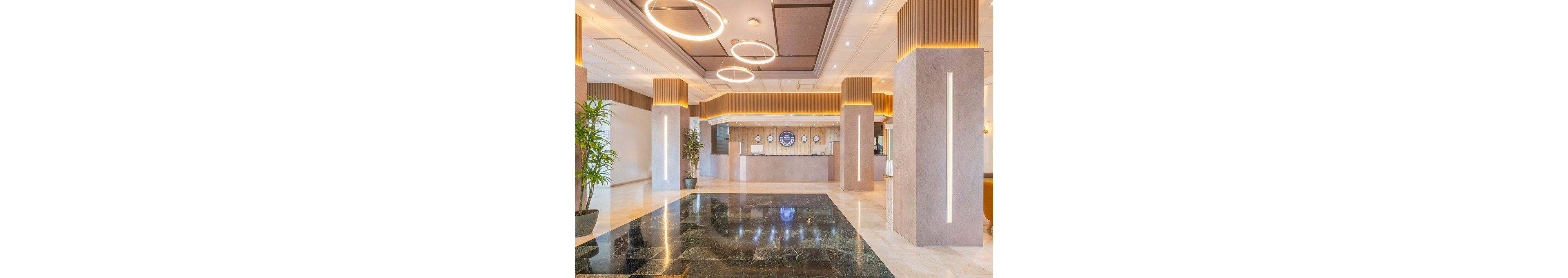 Hotel Parasol by Dorobe