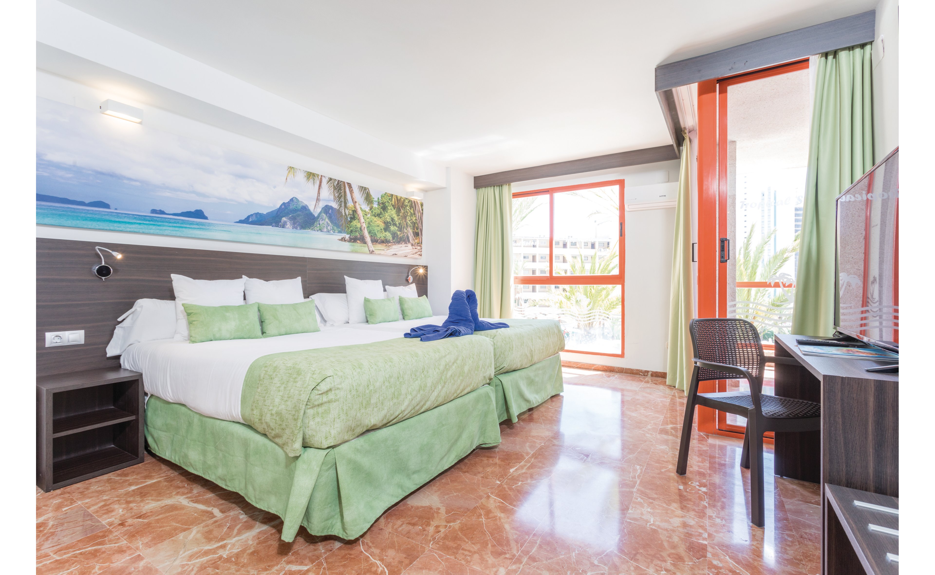 Magic Tropical Splash