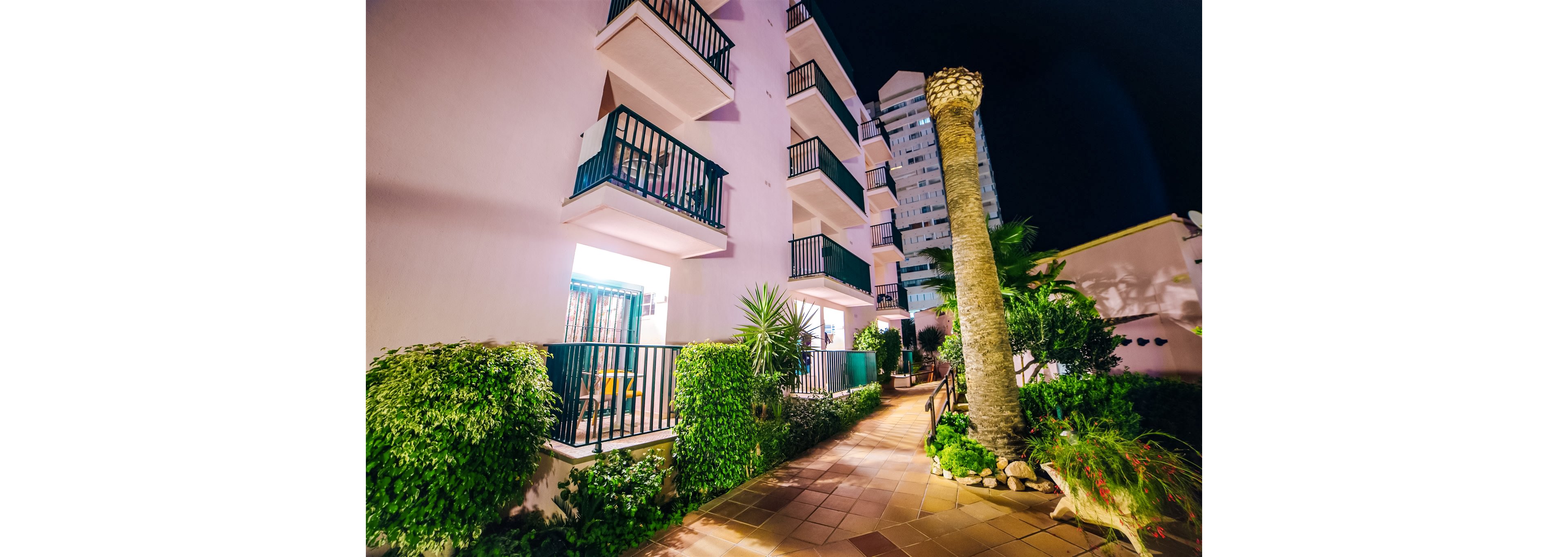 Palm Court Apartments