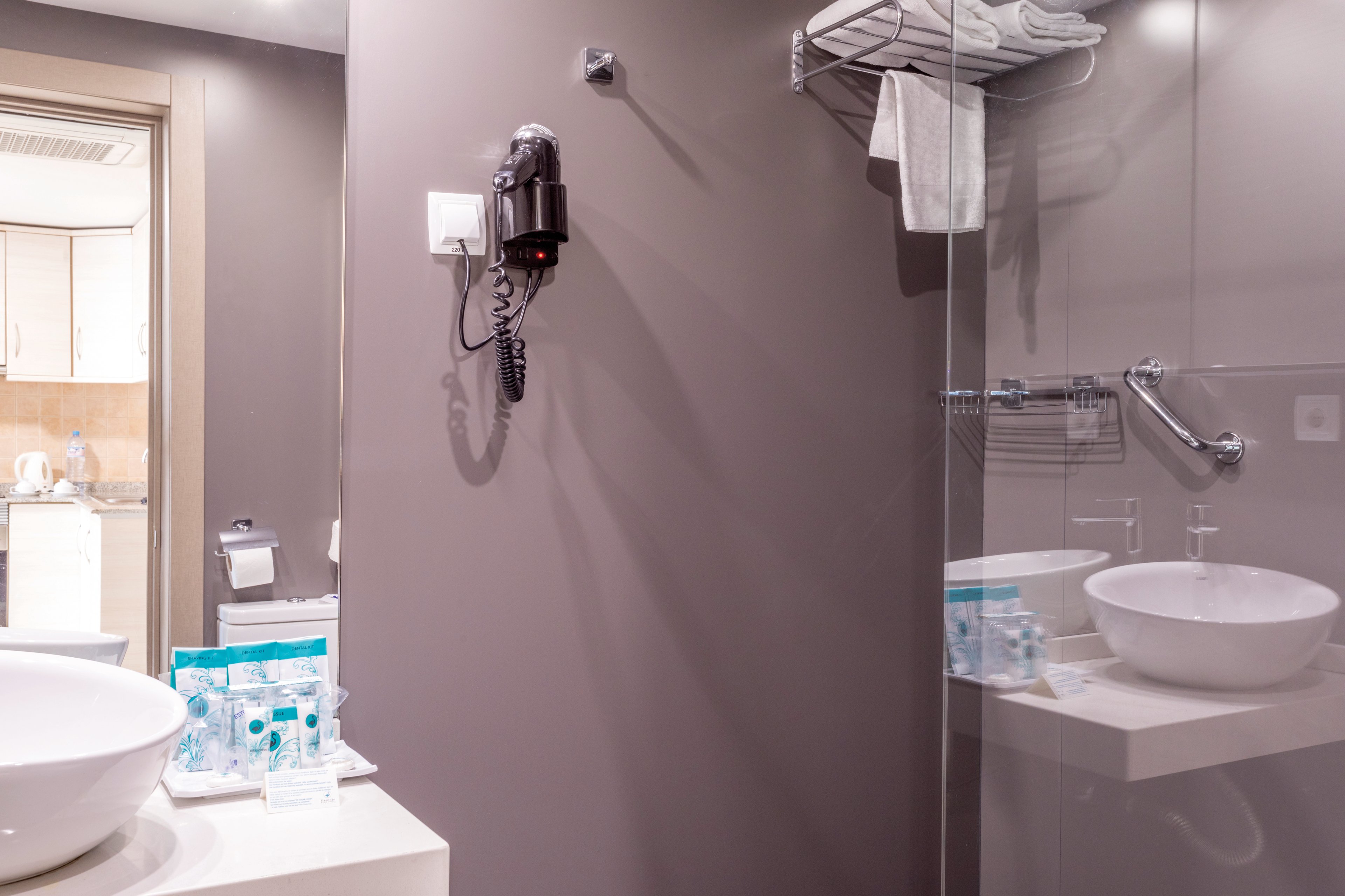 Flamingo Beach Resort