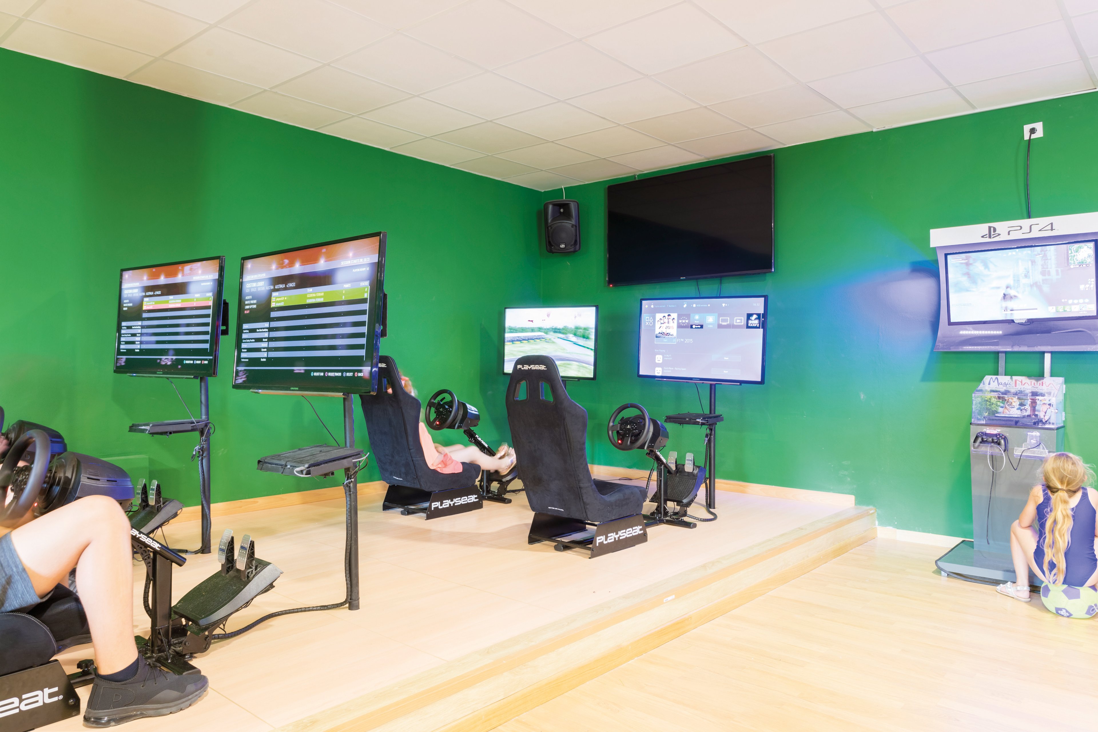 Magic Natura Animal Waterpark & Polynesian Lodge Resort