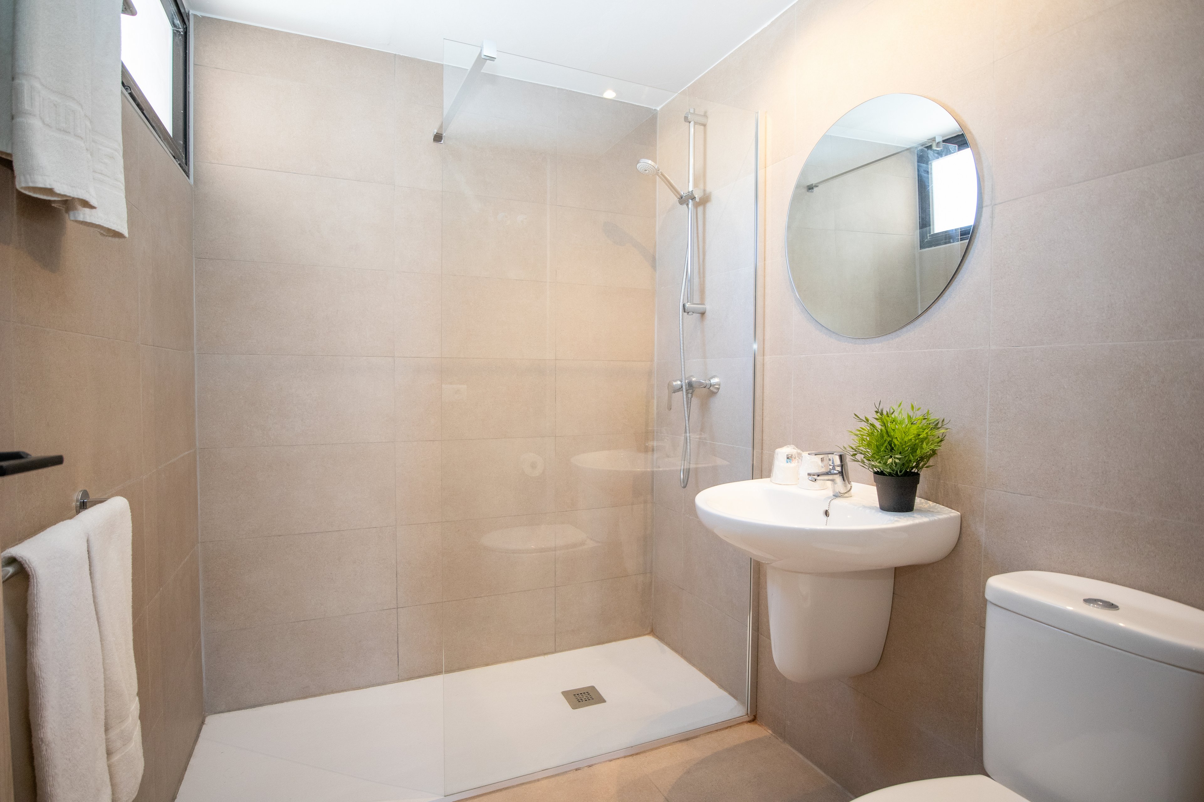 Dynastic Rooms Apartments