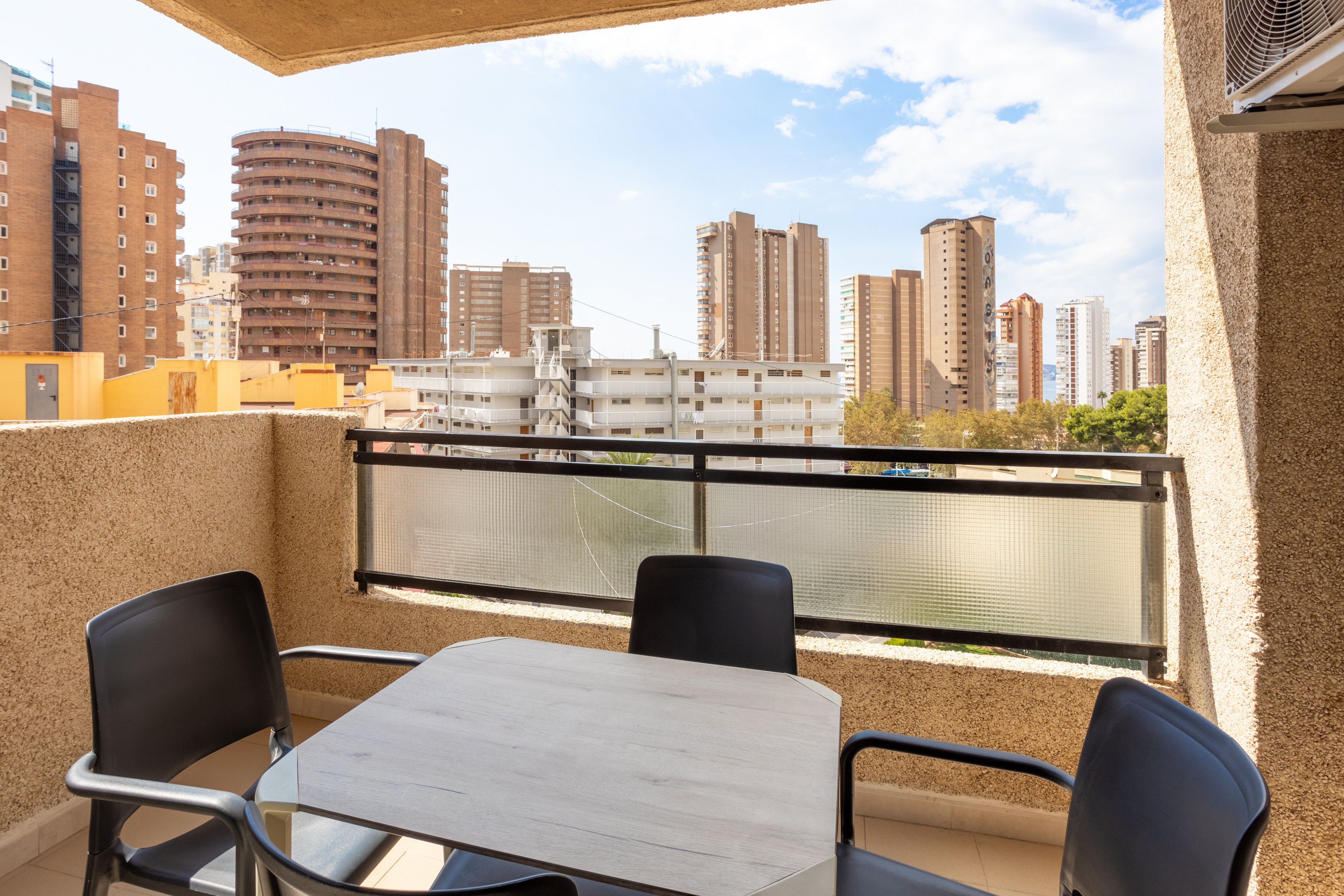 Dynastic Rooms Apartments