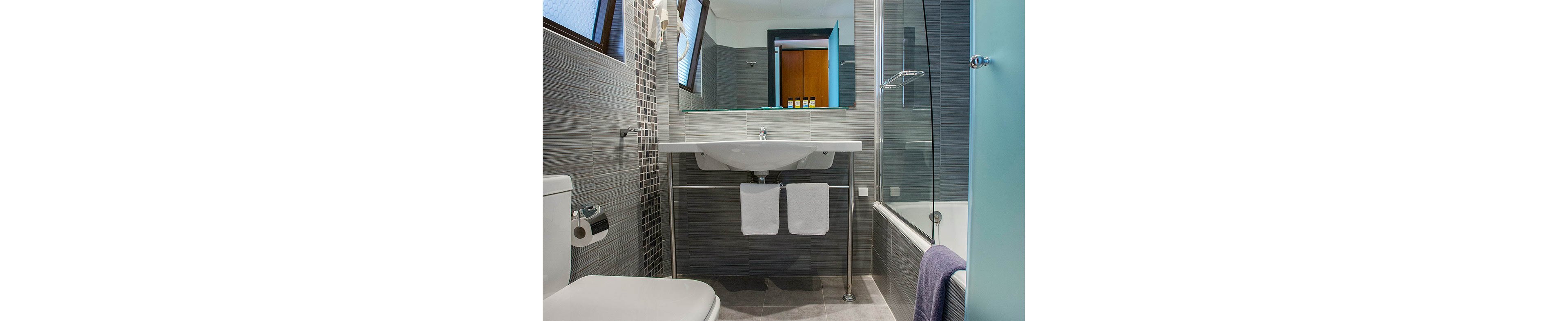 Golden Coast Hotel & Bungalows