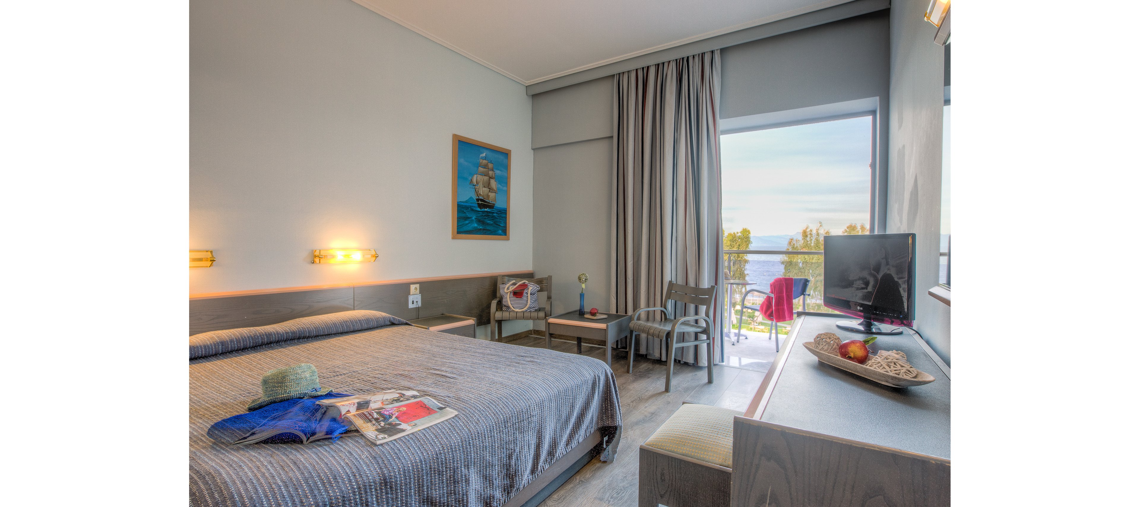 Golden Coast Hotel & Bungalows