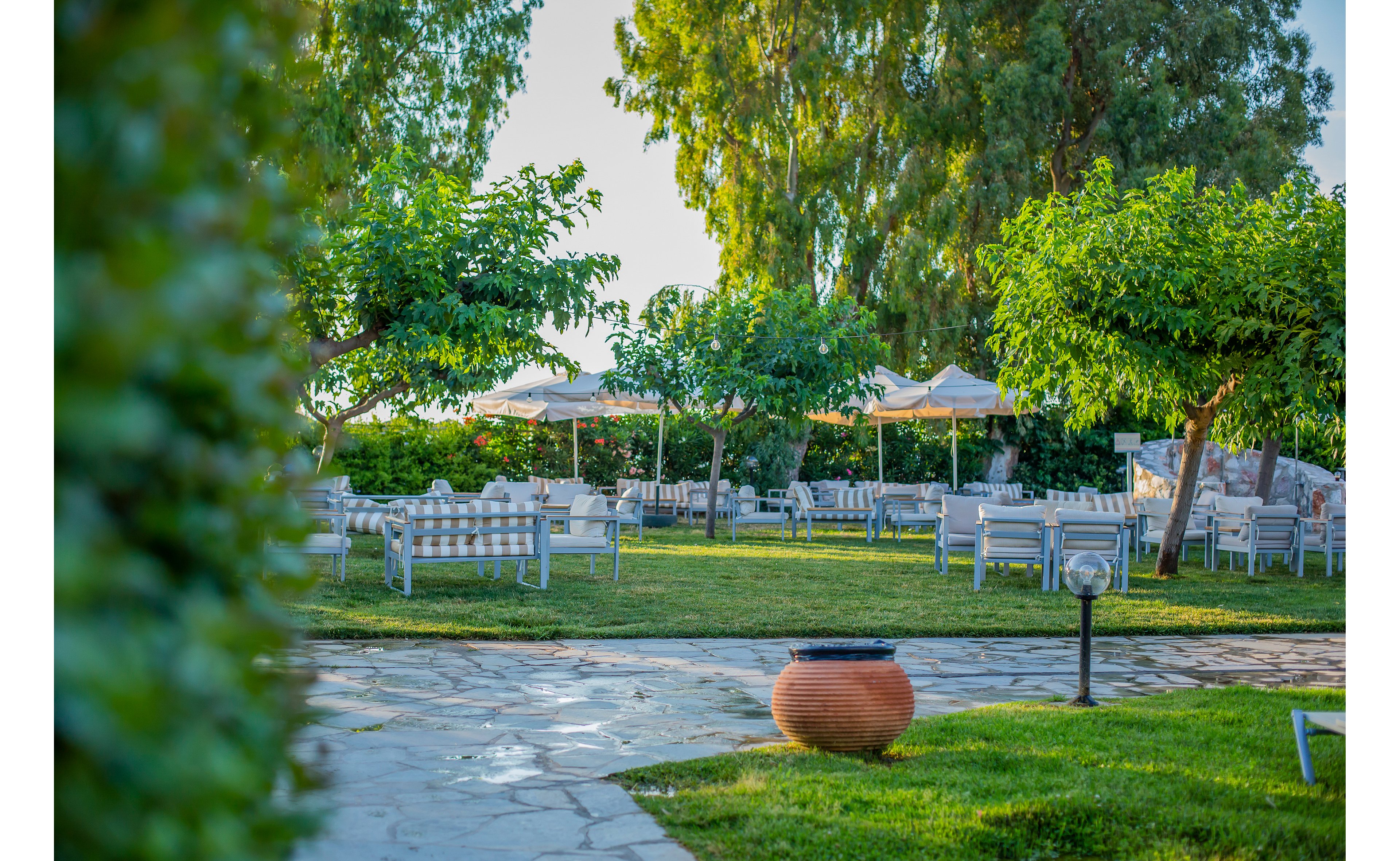 Golden Coast Hotel & Bungalows