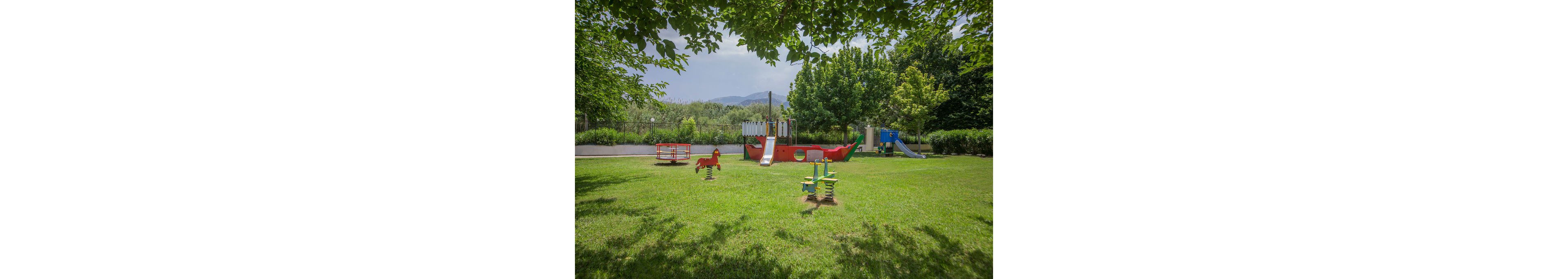 Golden Coast Hotel & Bungalows