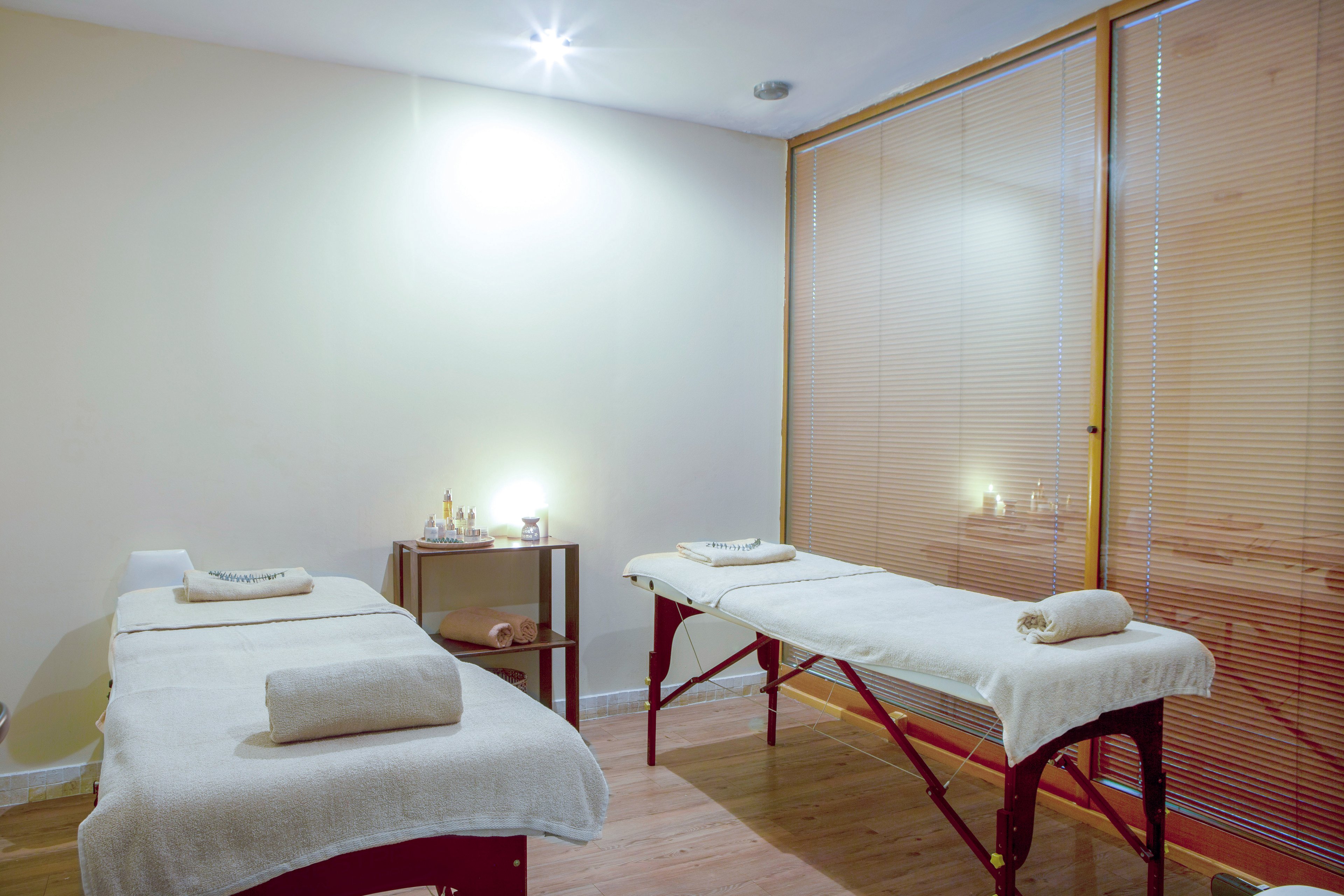 Zeus Essence Ramada Athens