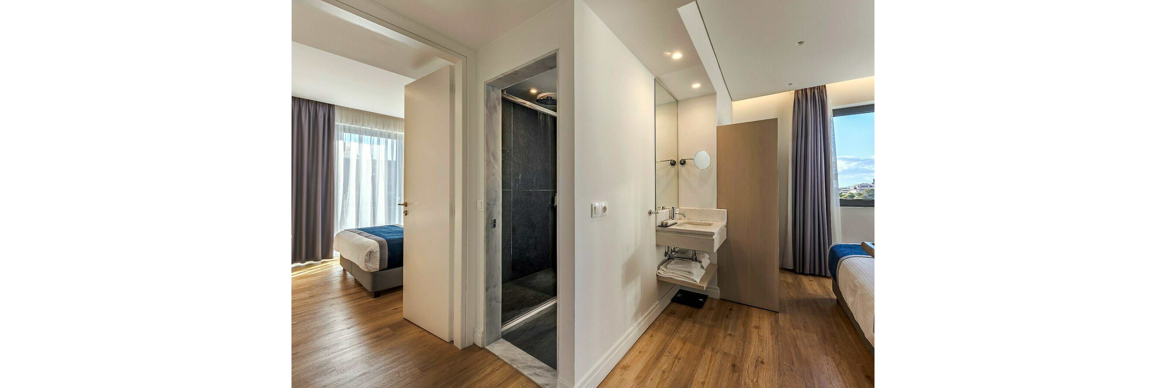 Glyfada Riviera Hotel