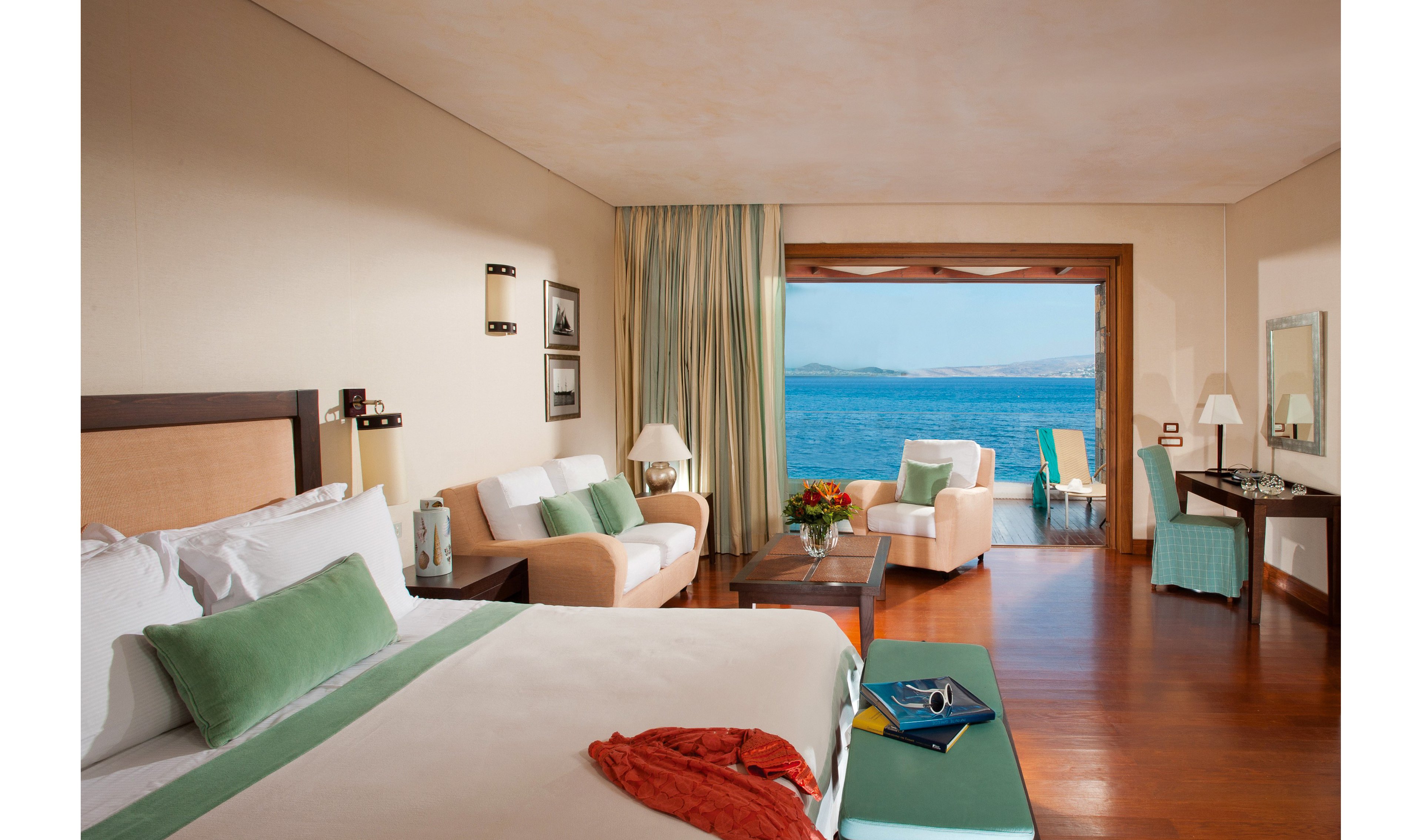 Grand Resort Lagonissi