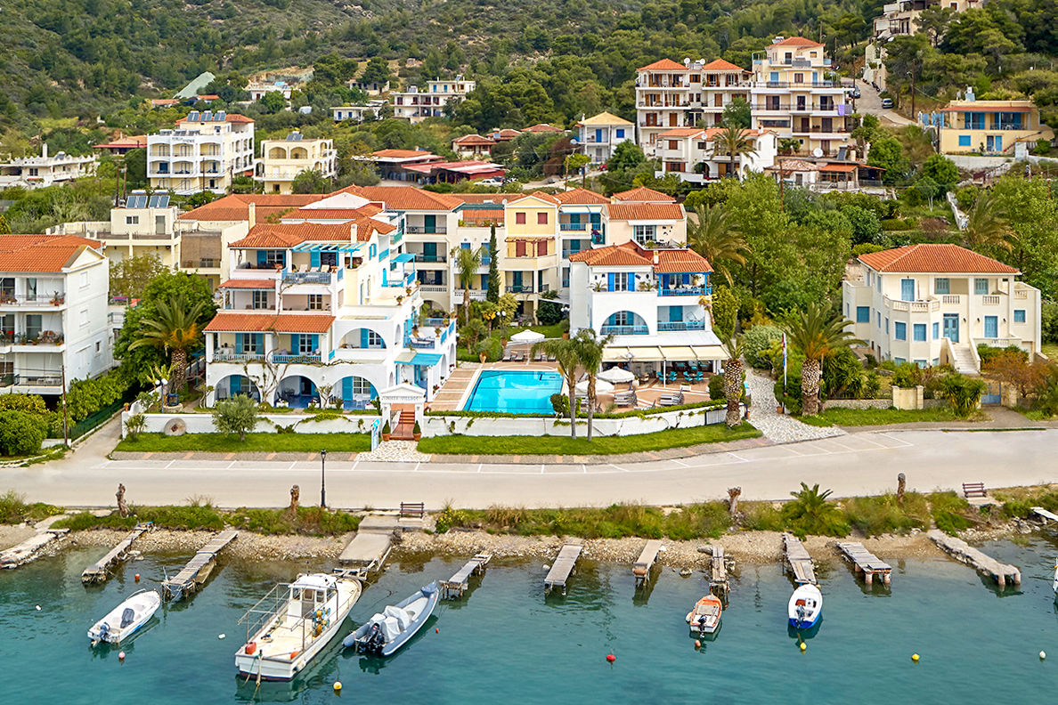 Nikis Village