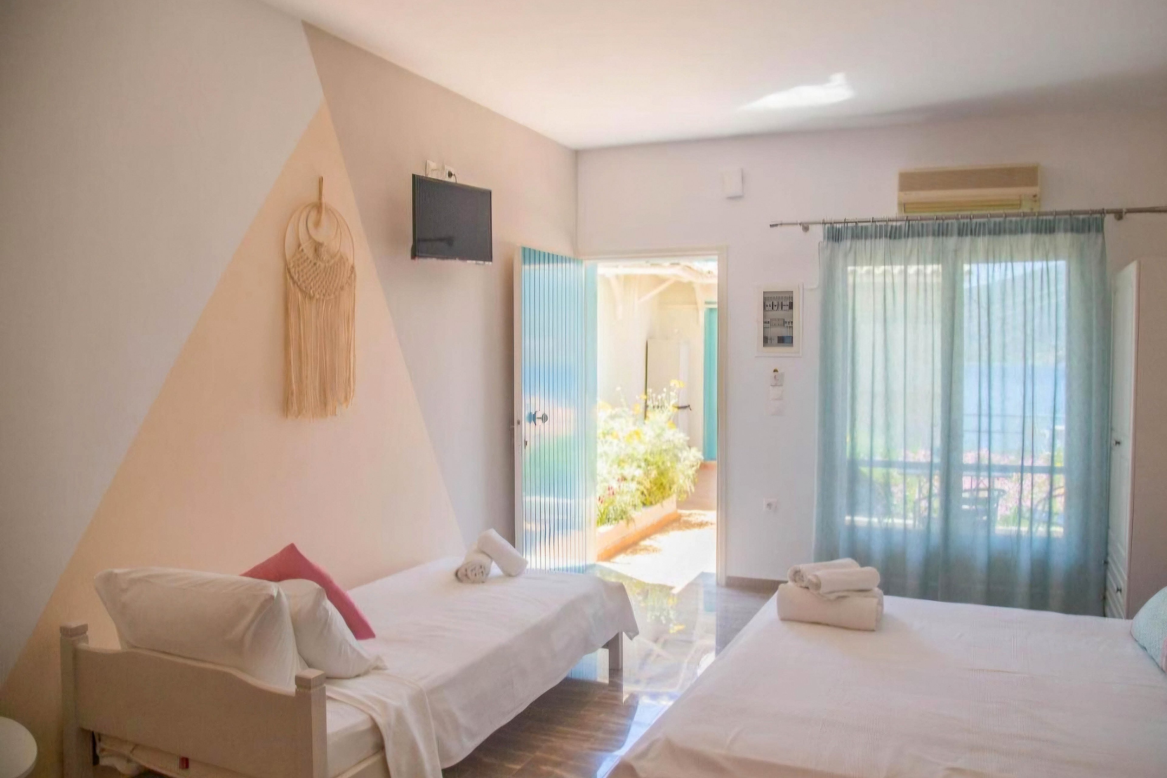 Theodora Studios Poros