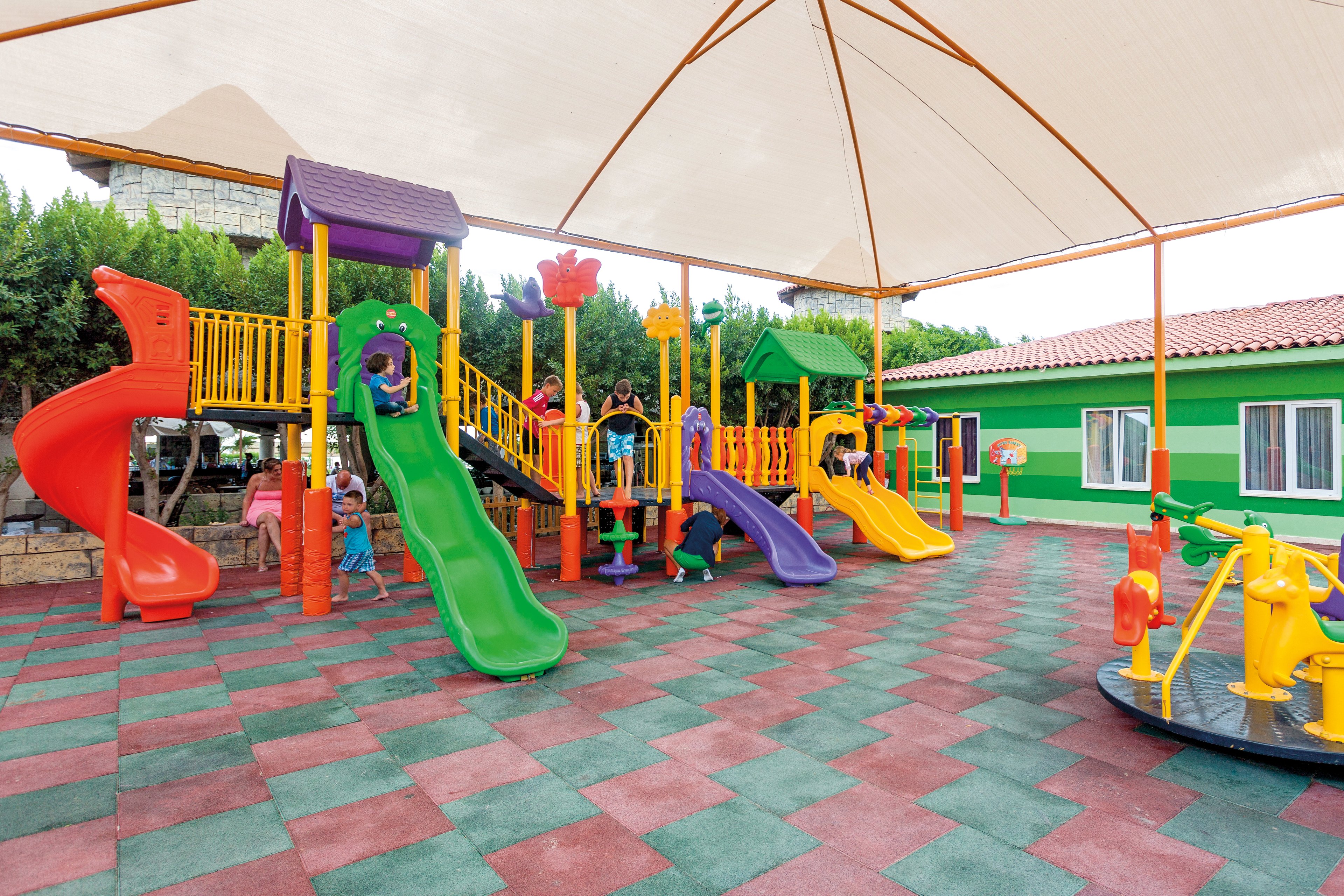 Sherwood Exclusive Lara