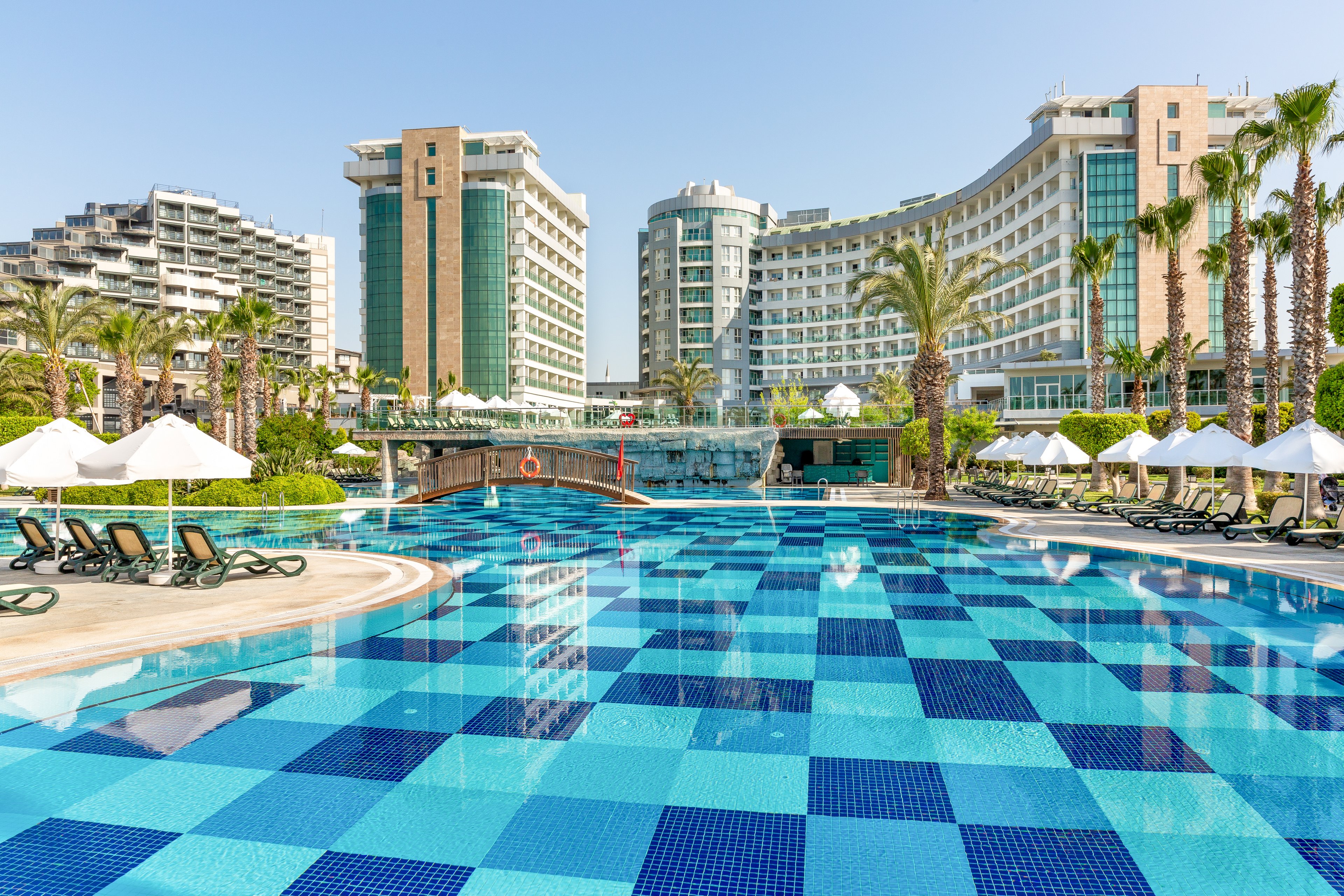 Sherwood Exclusive Lara