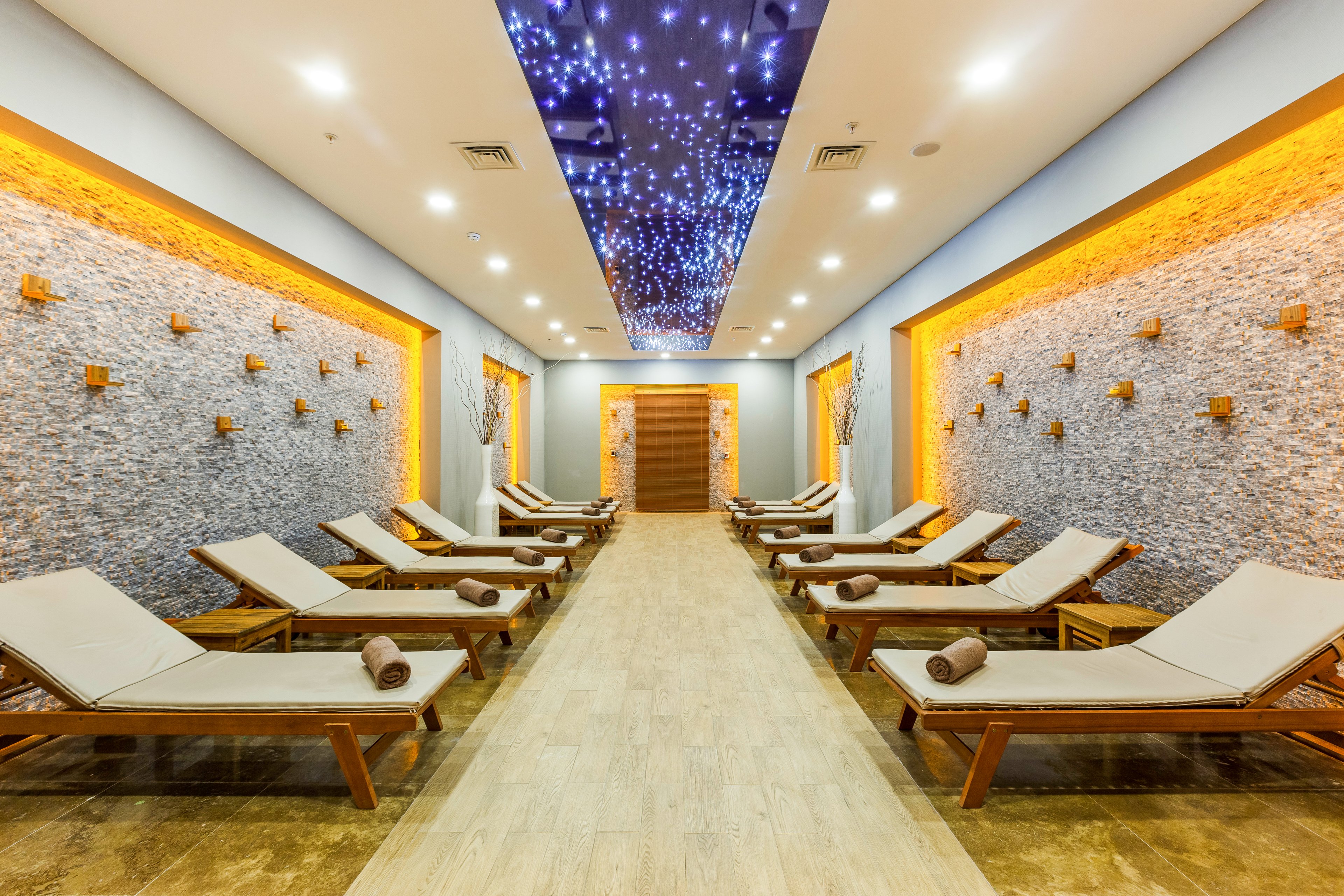 Sherwood Exclusive Lara