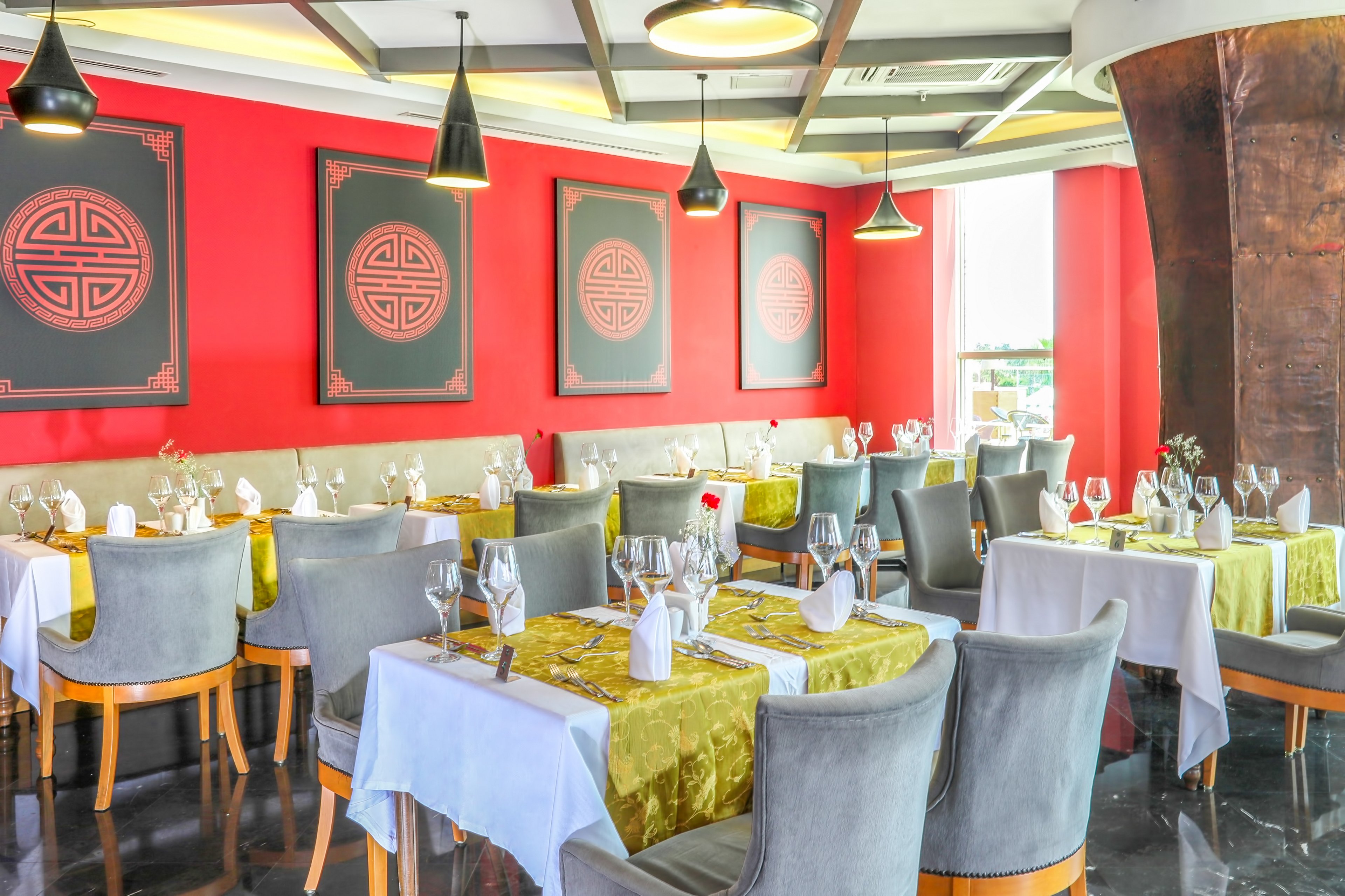 Sherwood Exclusive Lara