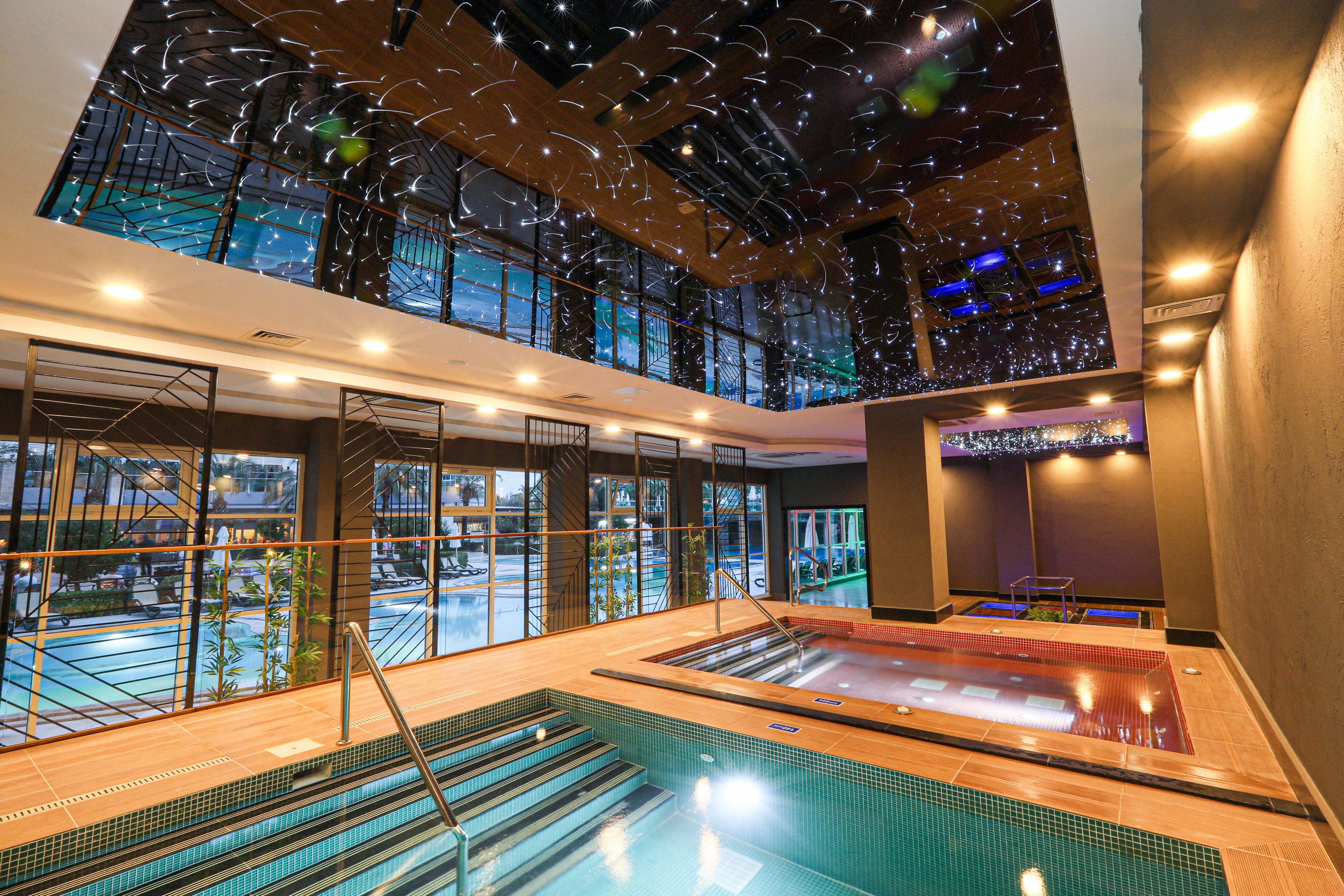 Sherwood Exclusive Lara