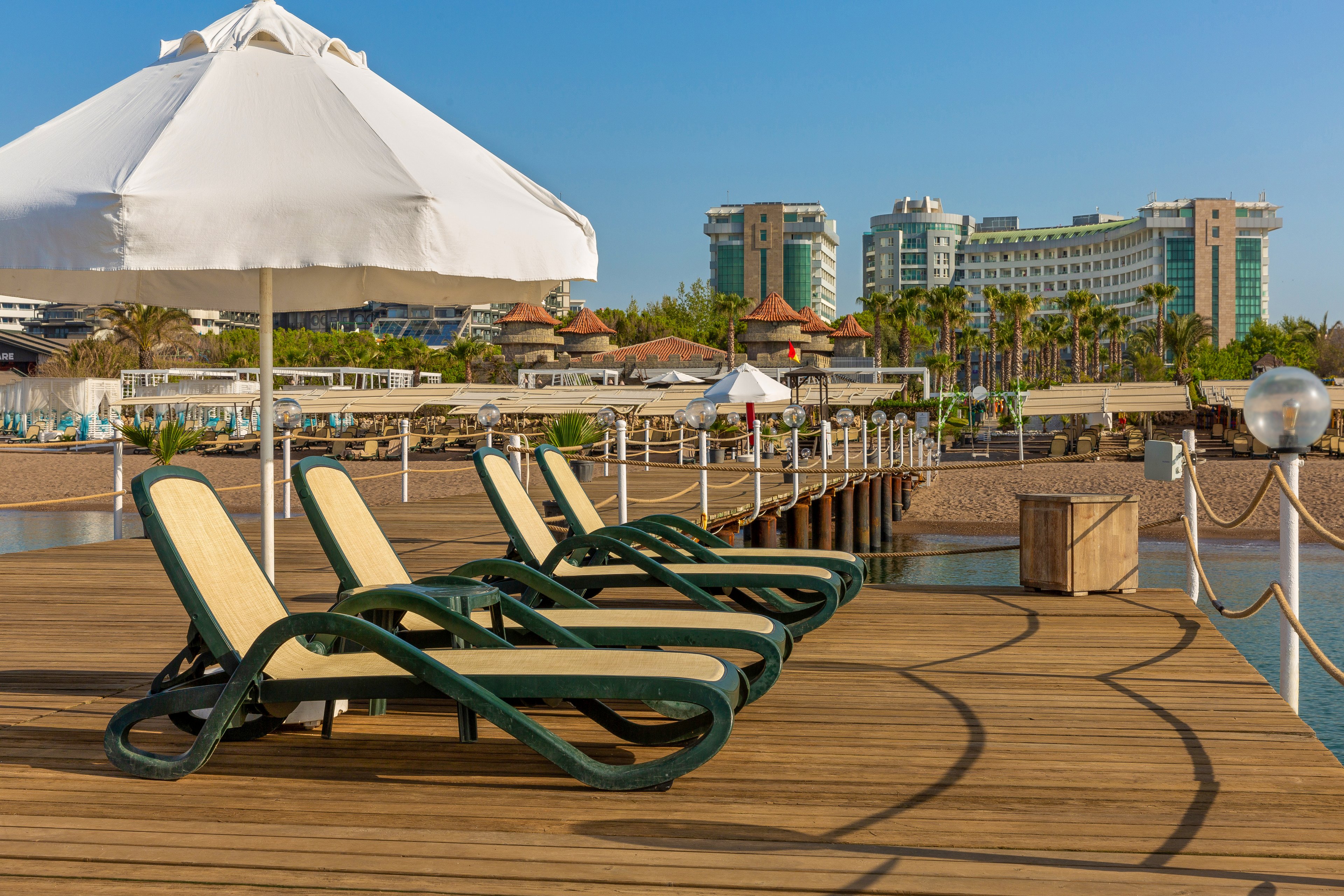 Sherwood Exclusive Lara