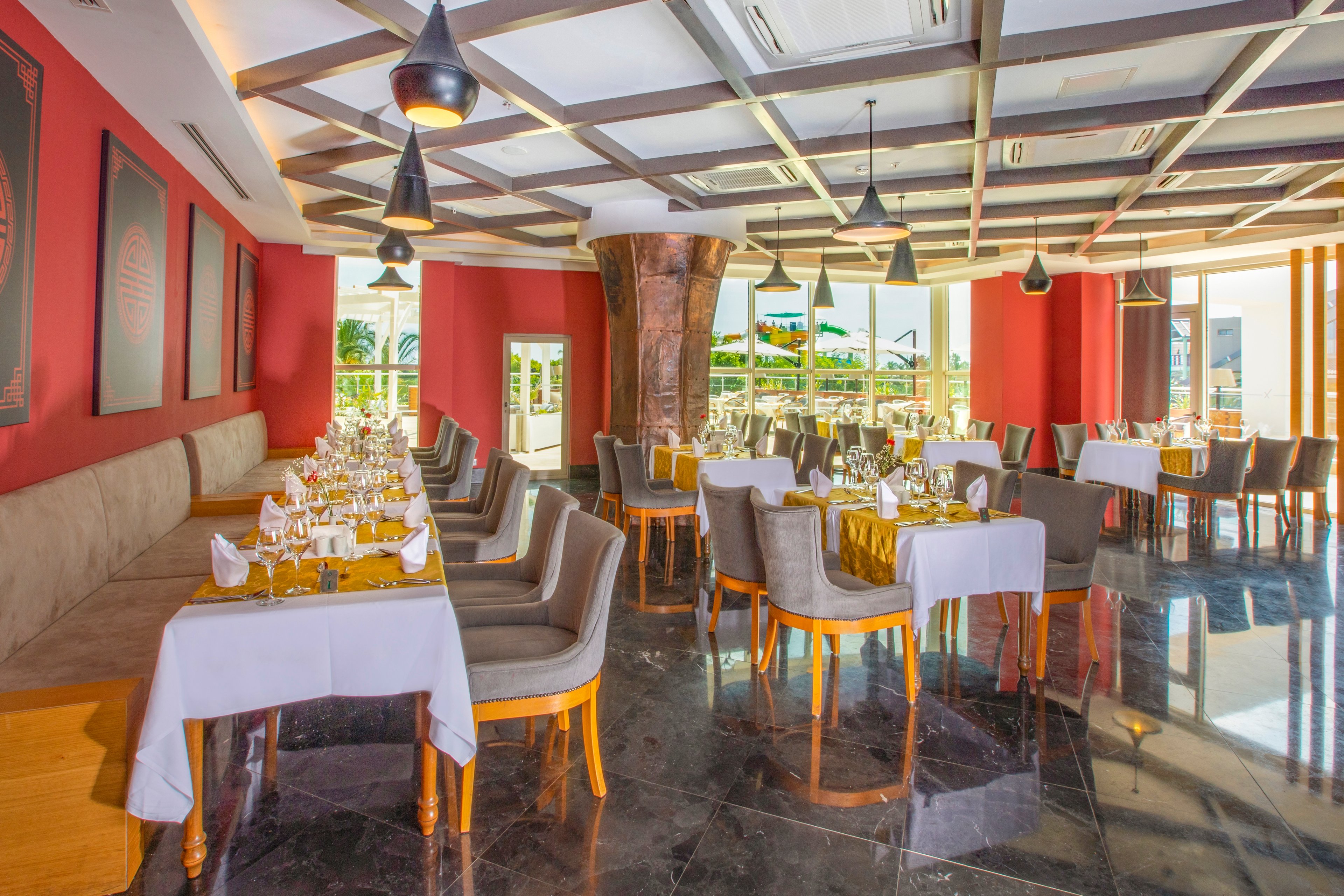 Sherwood Exclusive Lara