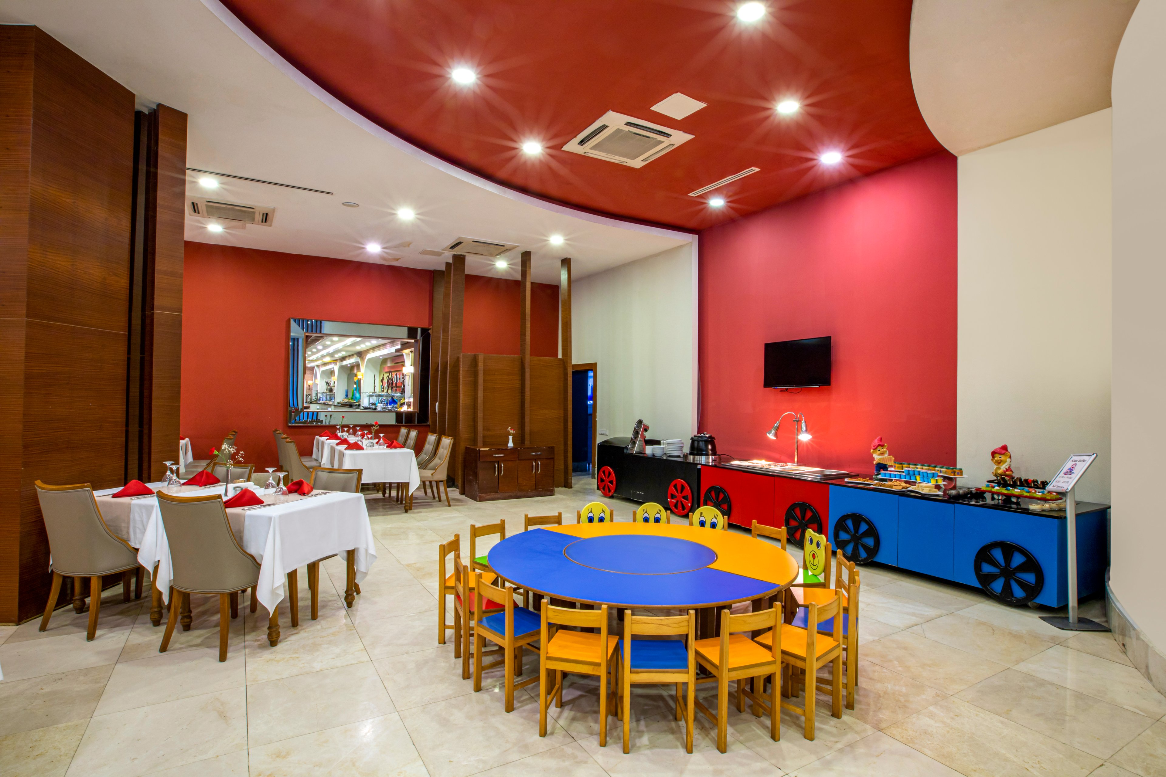 Sherwood Exclusive Lara