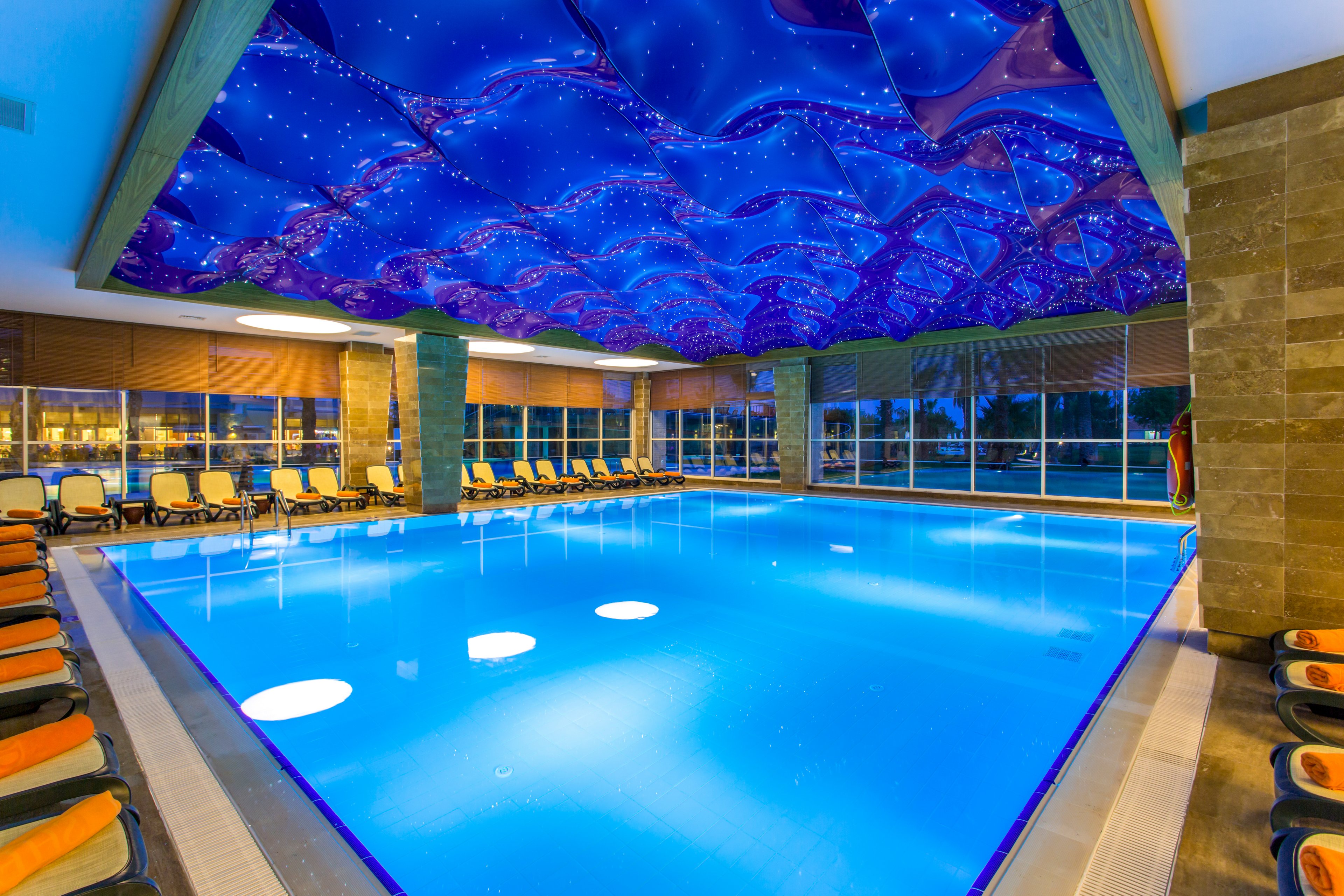 Sherwood Exclusive Lara