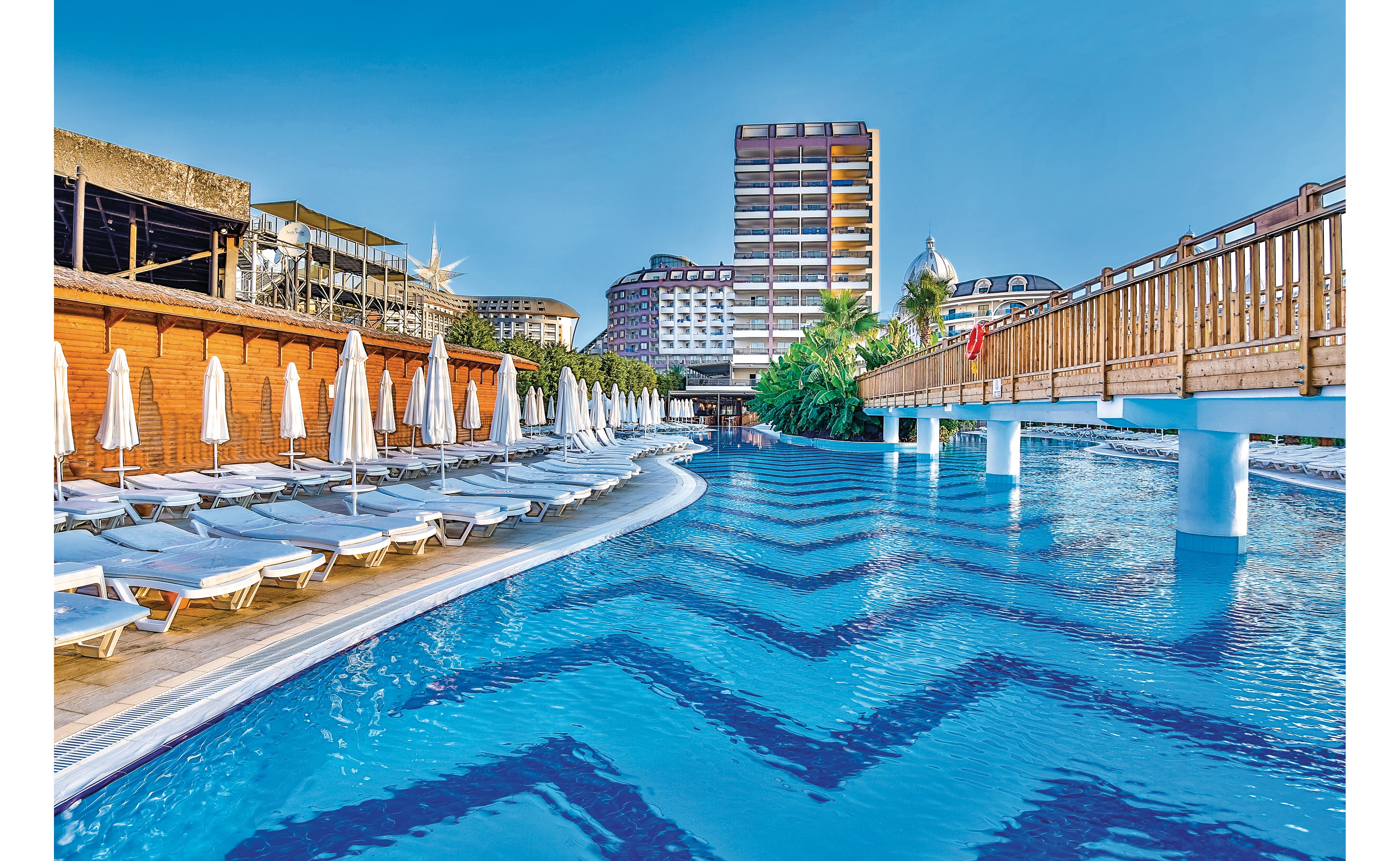 Saturn Palace Resort