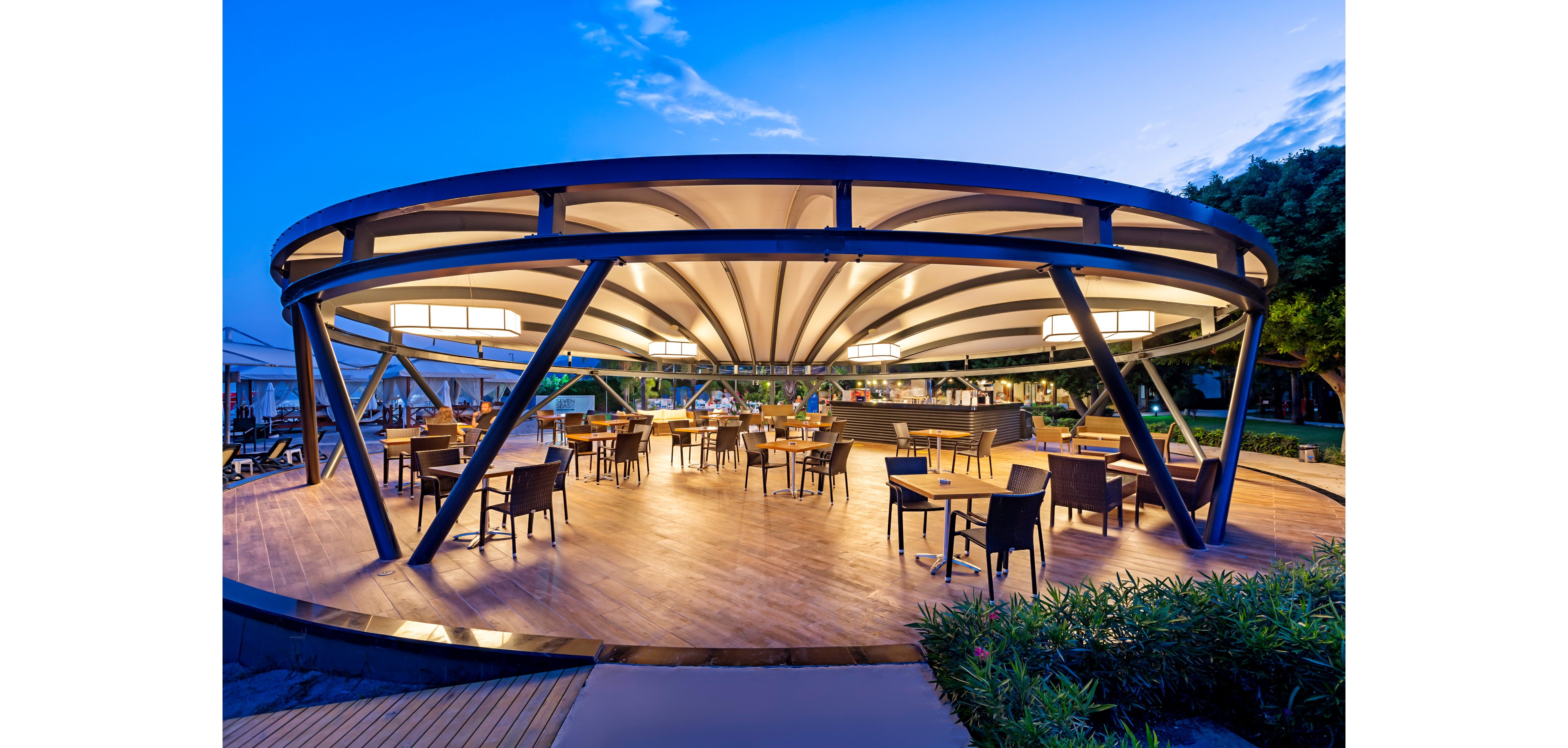 Seven Seas Hotel Life