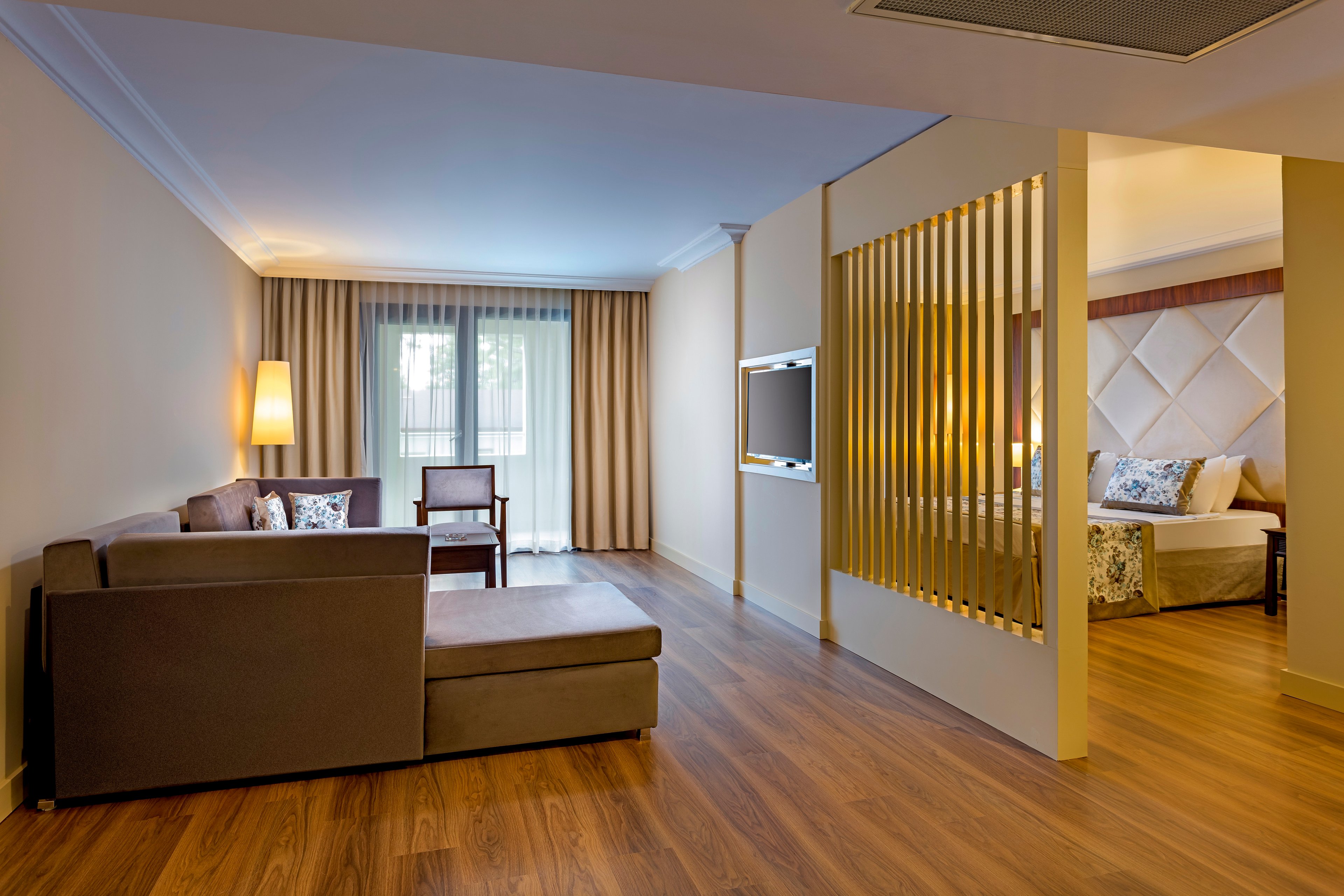 Seven Seas Hotel Life