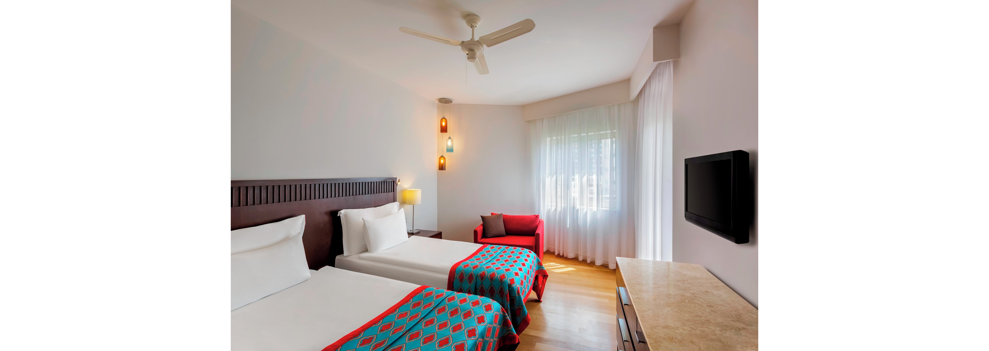 Lara Barut Collection