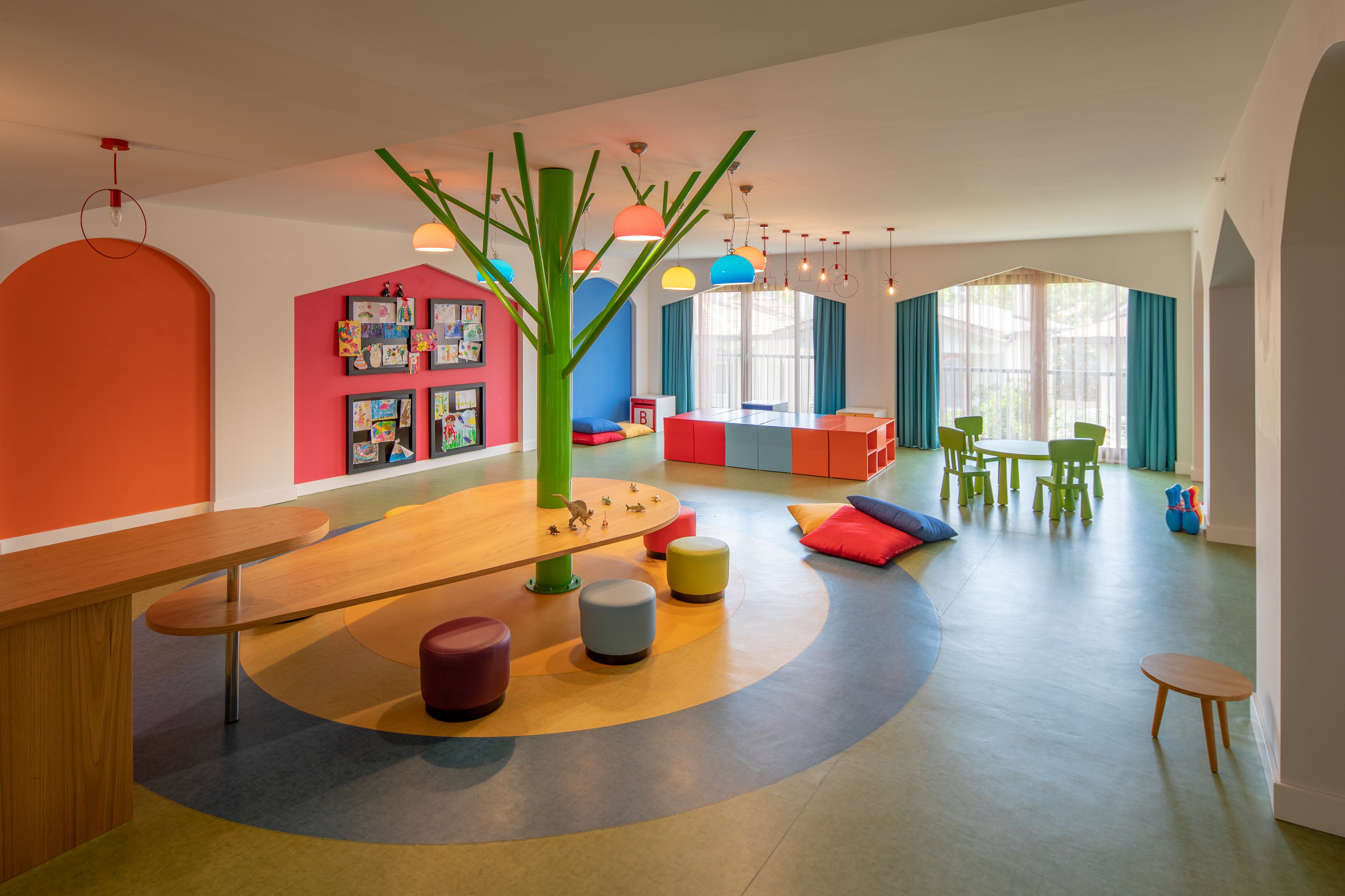 Acanthus Cennet Barut Collection