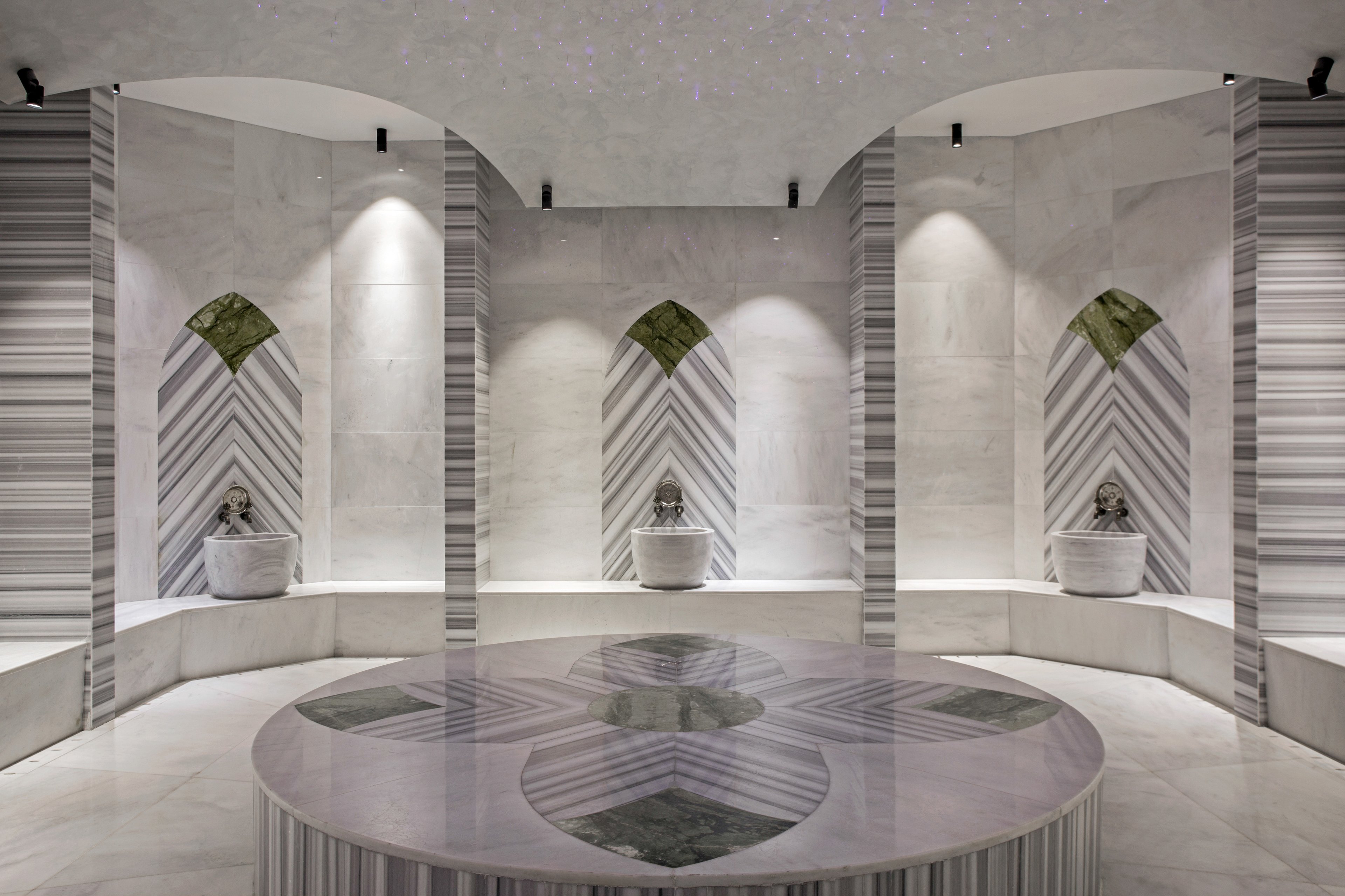 Acanthus Cennet Barut Collection