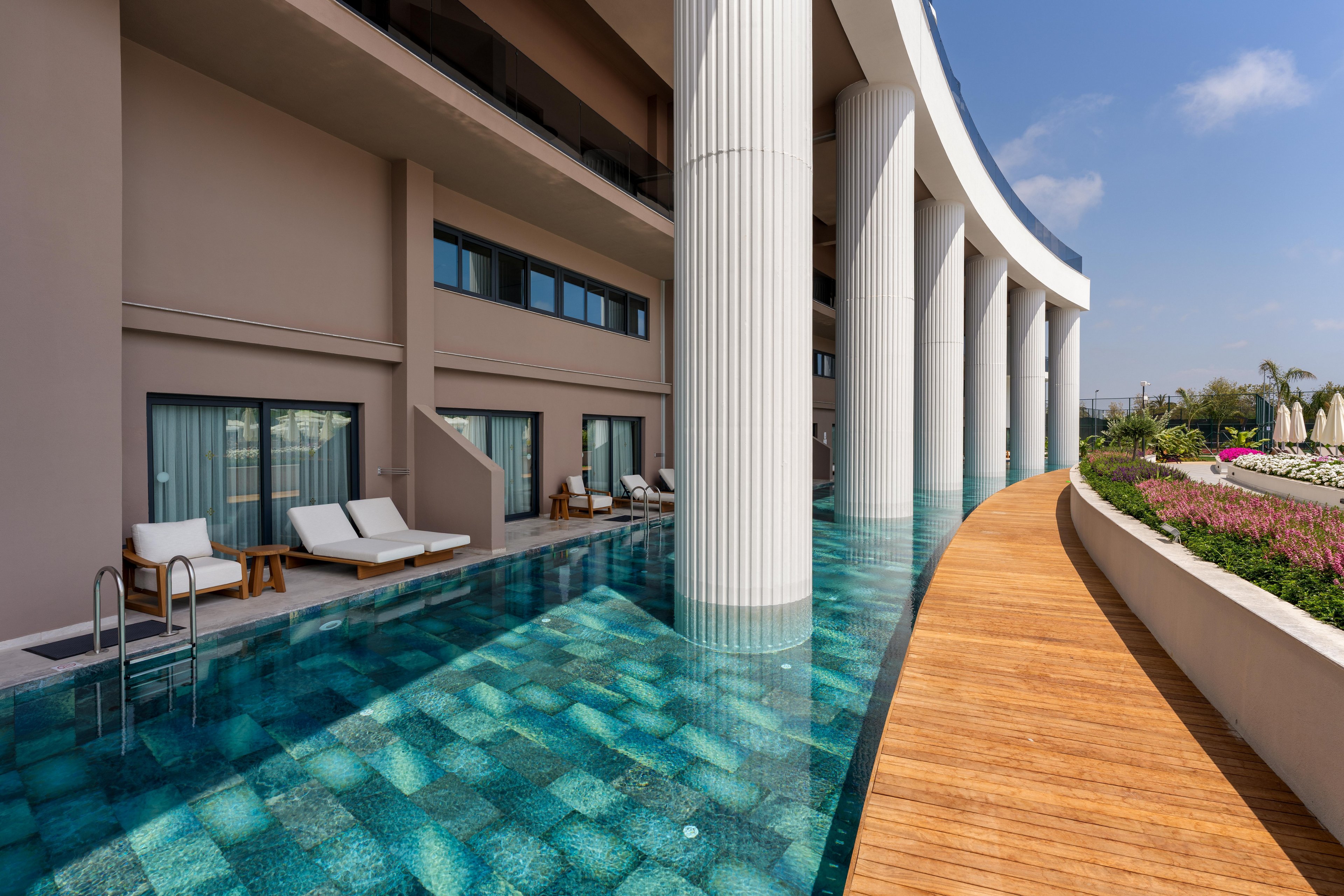 Miracle Resort Hotel