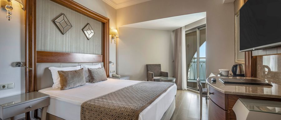 Standard Double or Twin room with Sea View