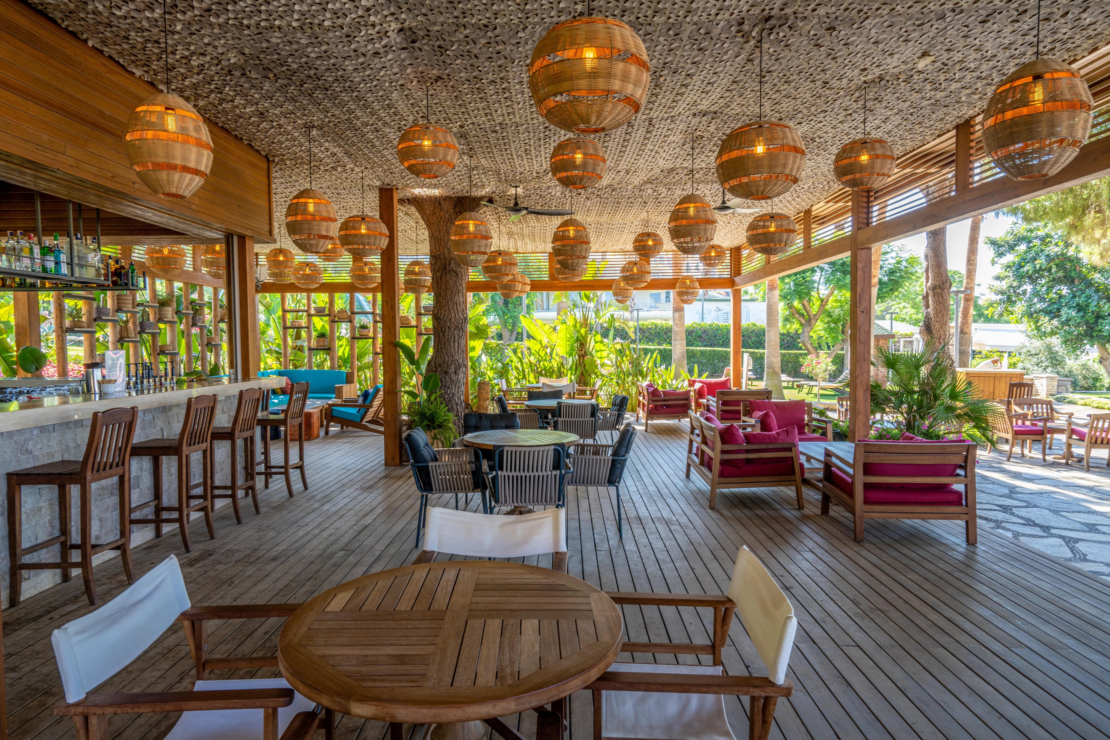 Arum Barut Collection