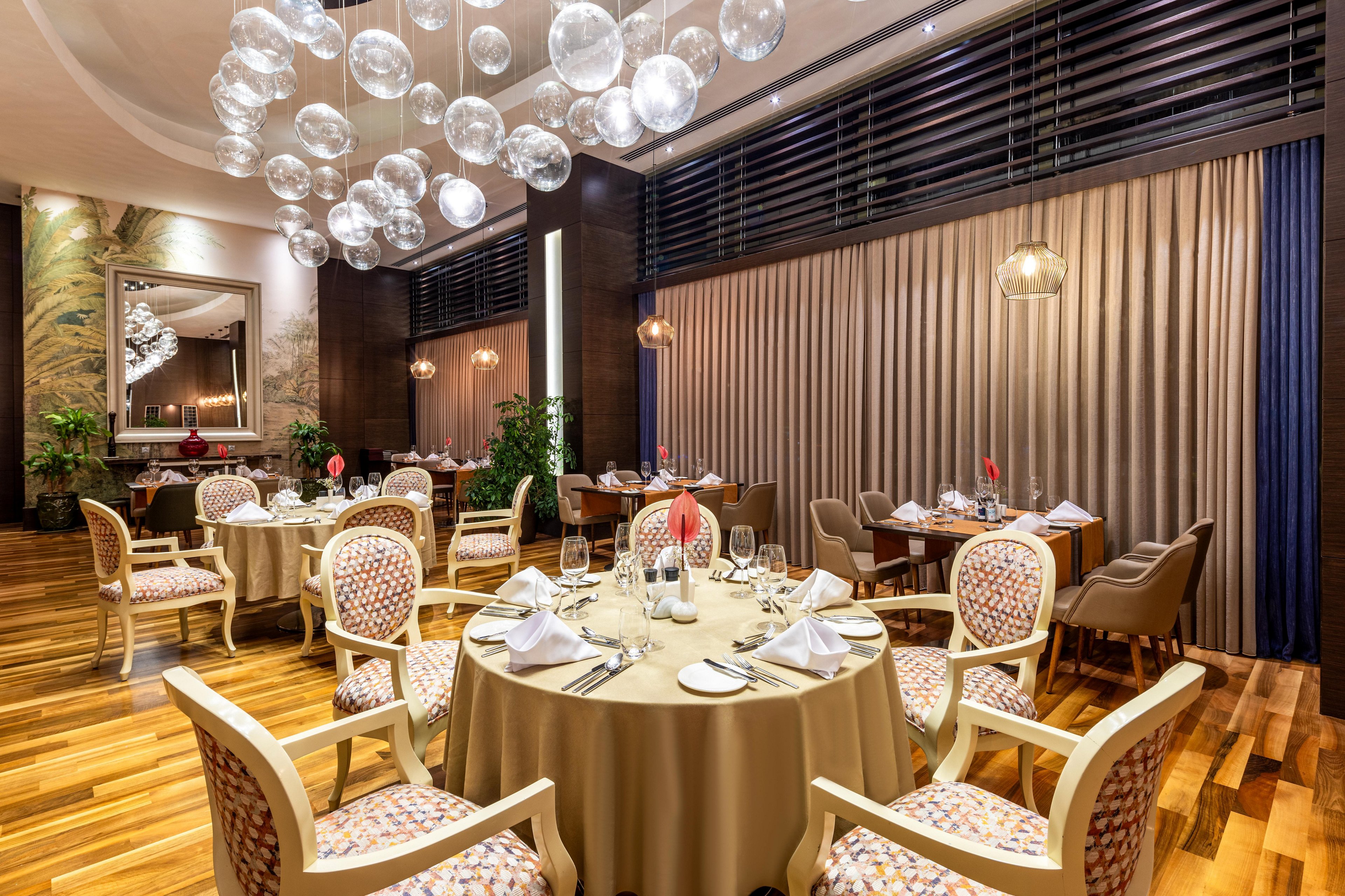 Arum Barut Collection