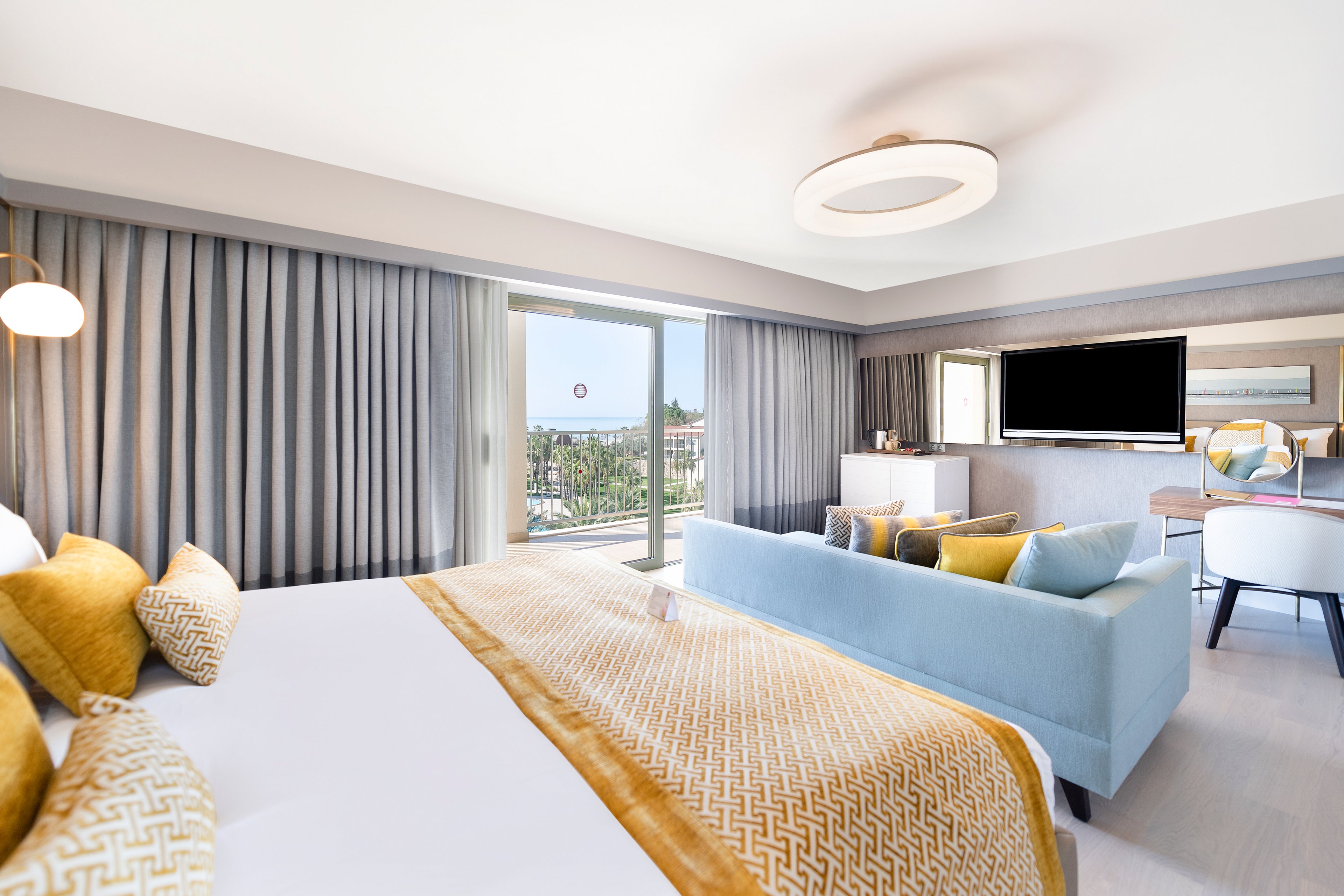 Arum Barut Collection