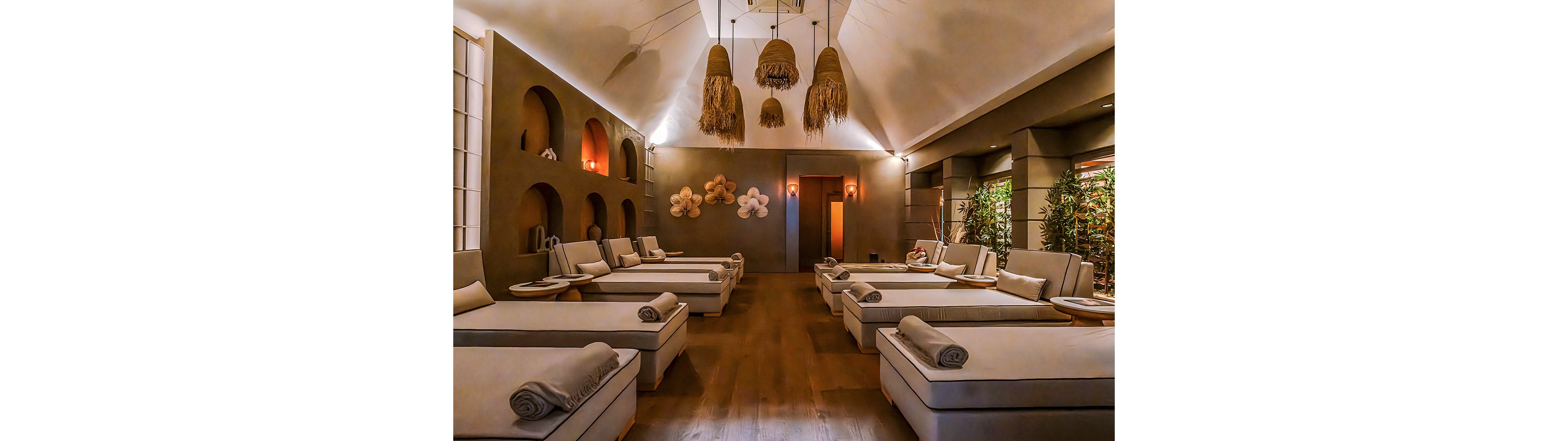 Arum Barut Collection