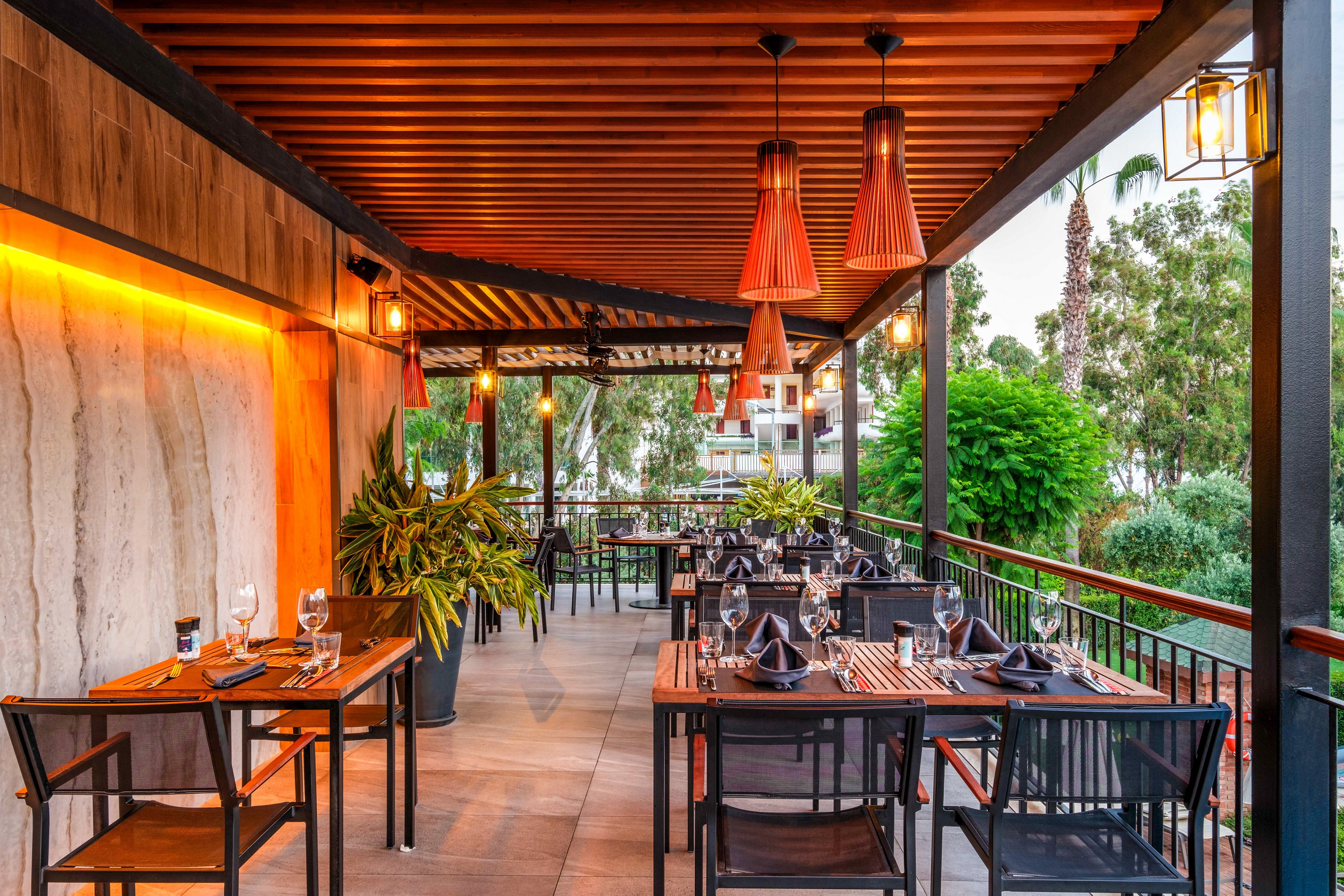 Arum Barut Collection