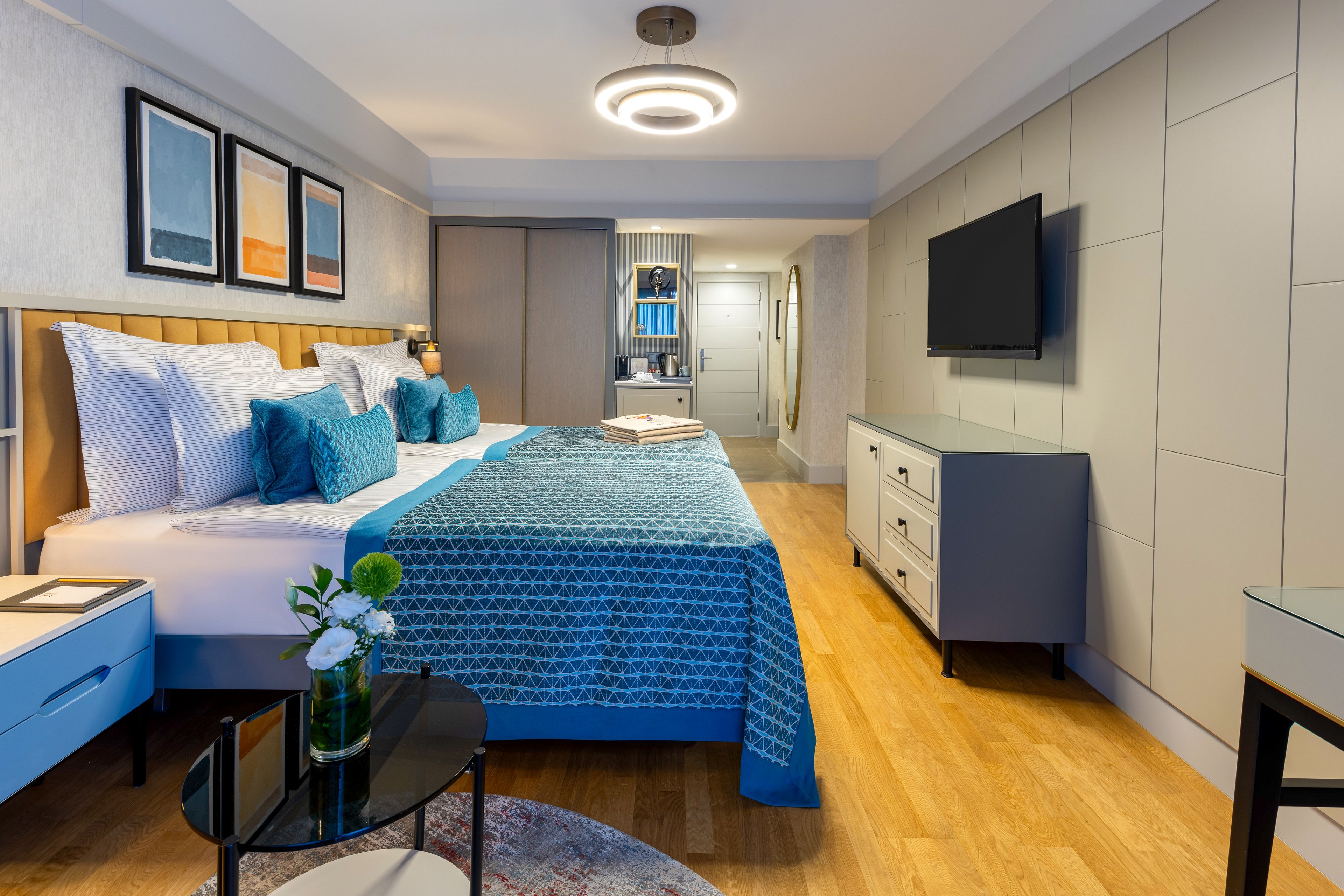 Arum Barut Collection