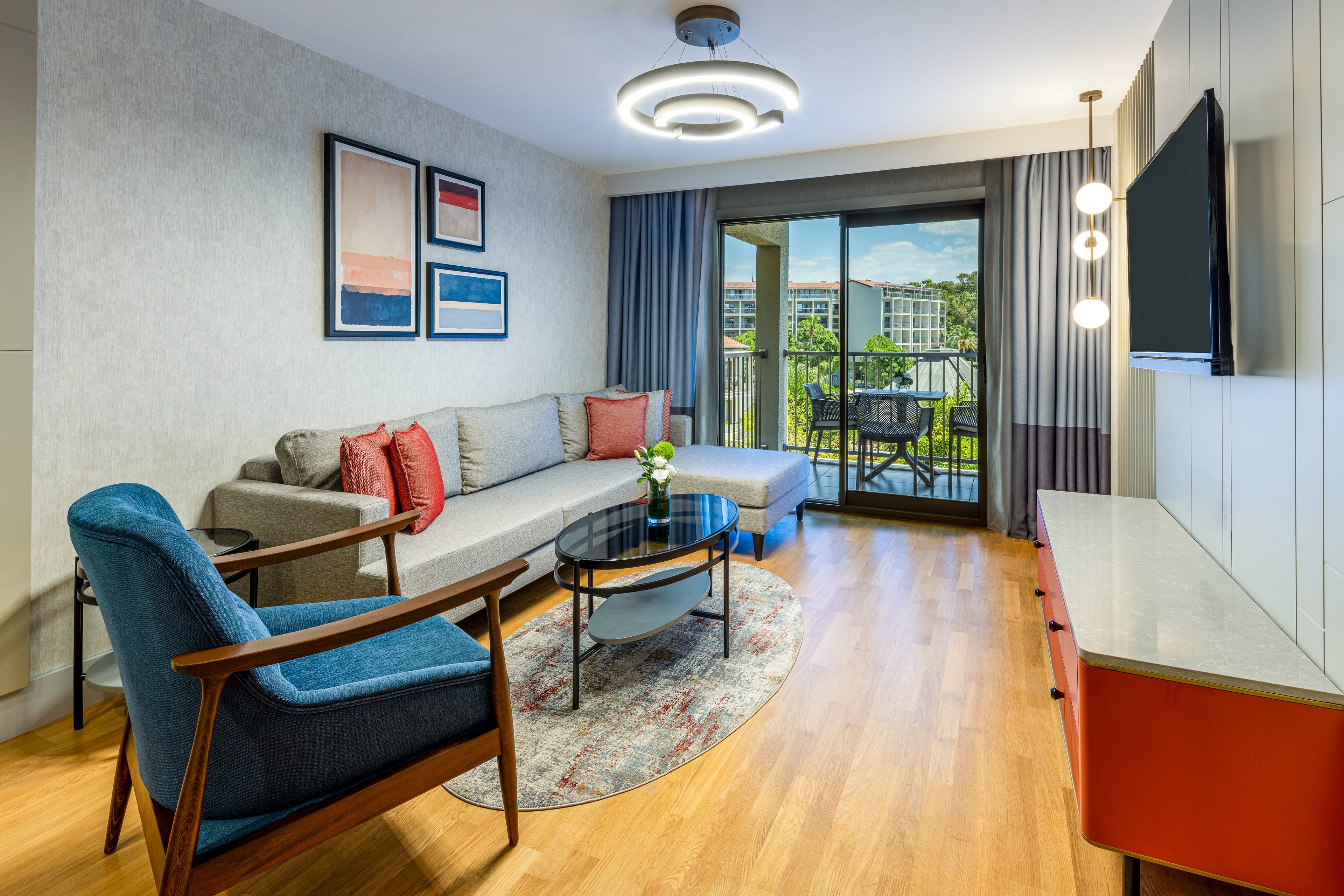 Arum Barut Collection