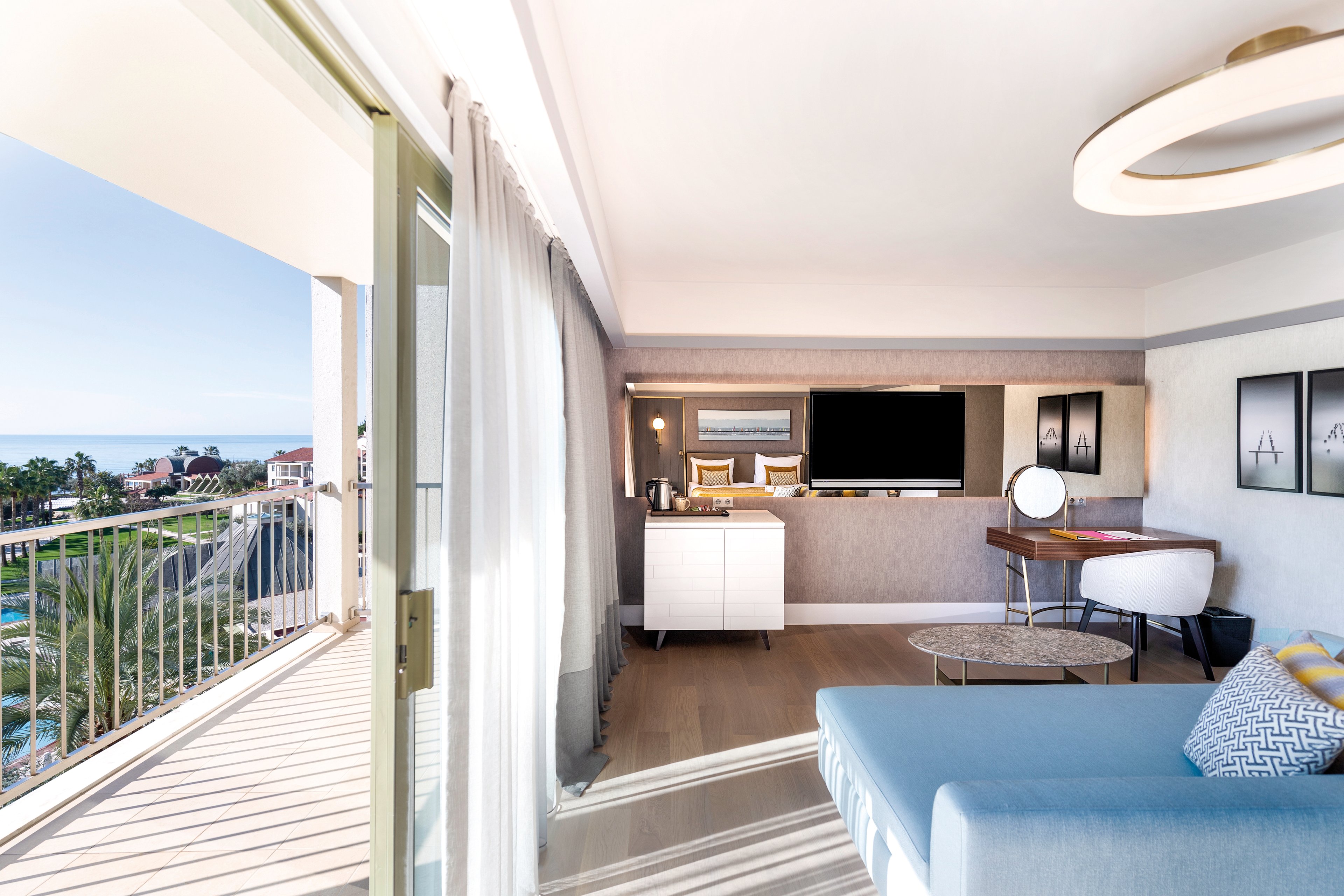 Arum Barut Collection