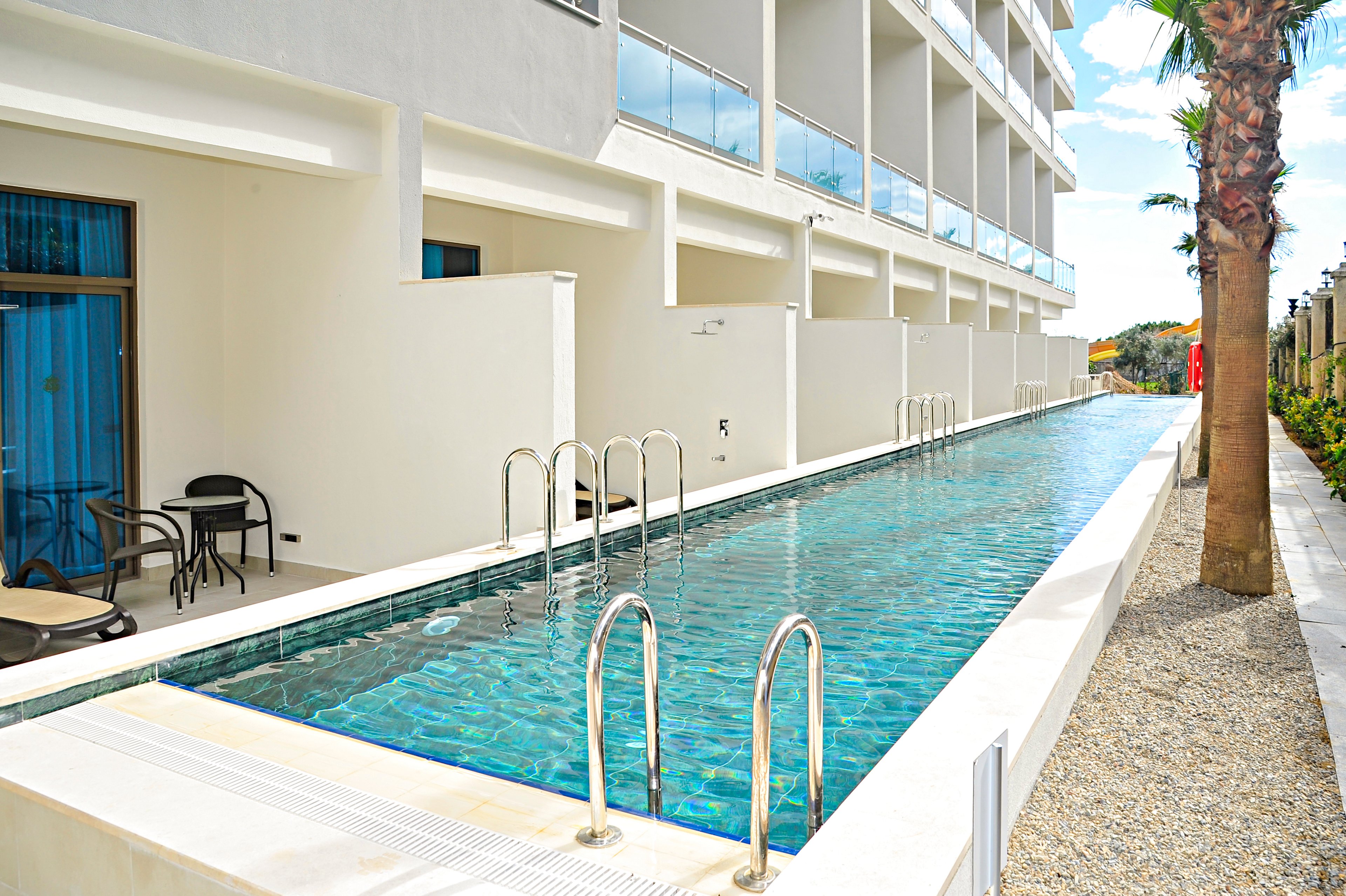 Commodore Elite Suites & Spa